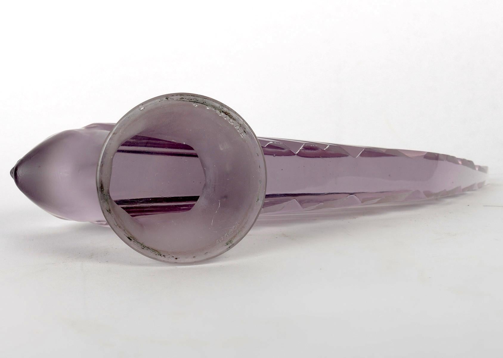 Early 20th Century 1928 René Lalique Victoire Car Mascot Hood Ornament in Amethyst Glass