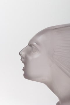 1928 René Lalique Victoire Auto Maskottchen Haube Ornament in Light Amethyst Glas