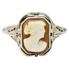 1929 Art Deco Carved Hardstone Onyx Platinum 18 Karat White Gold Cameo Flip Ring