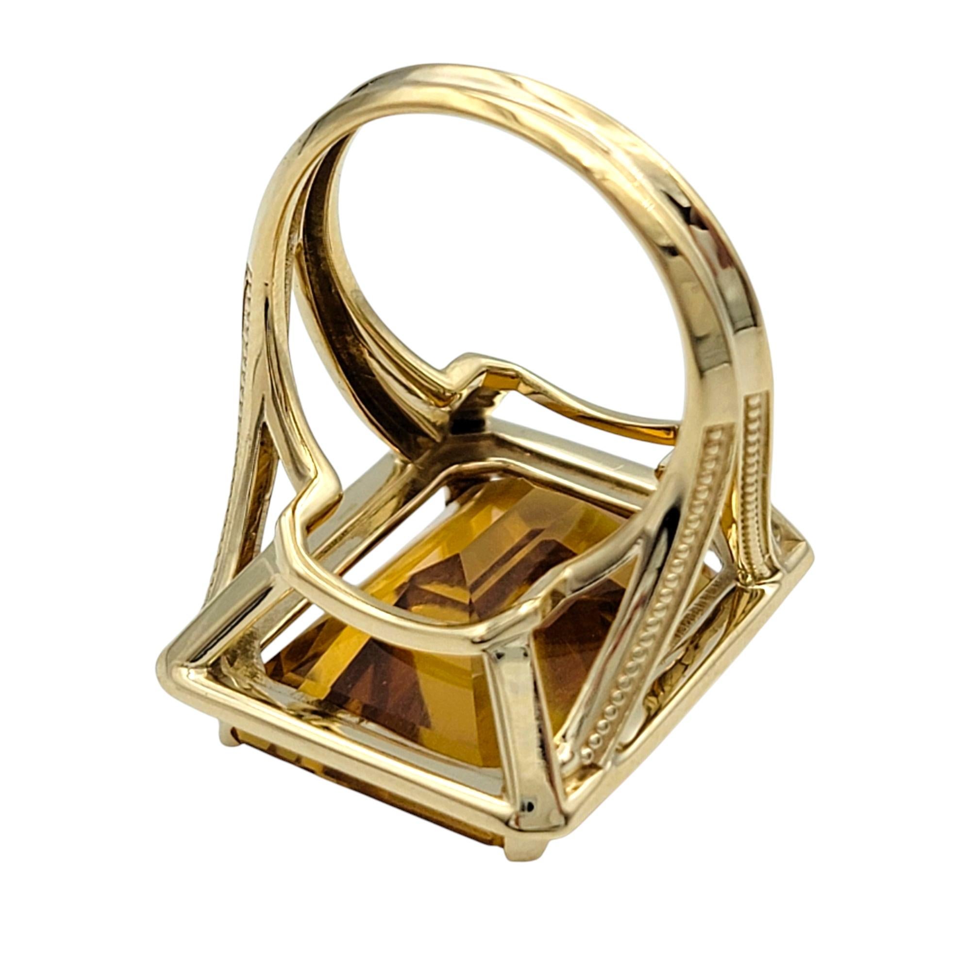 De las mujeres Anillo de cóctel de citrino talla esmeralda y halo de diamantes de 19,29 quilates en oro de 14 quilates en venta