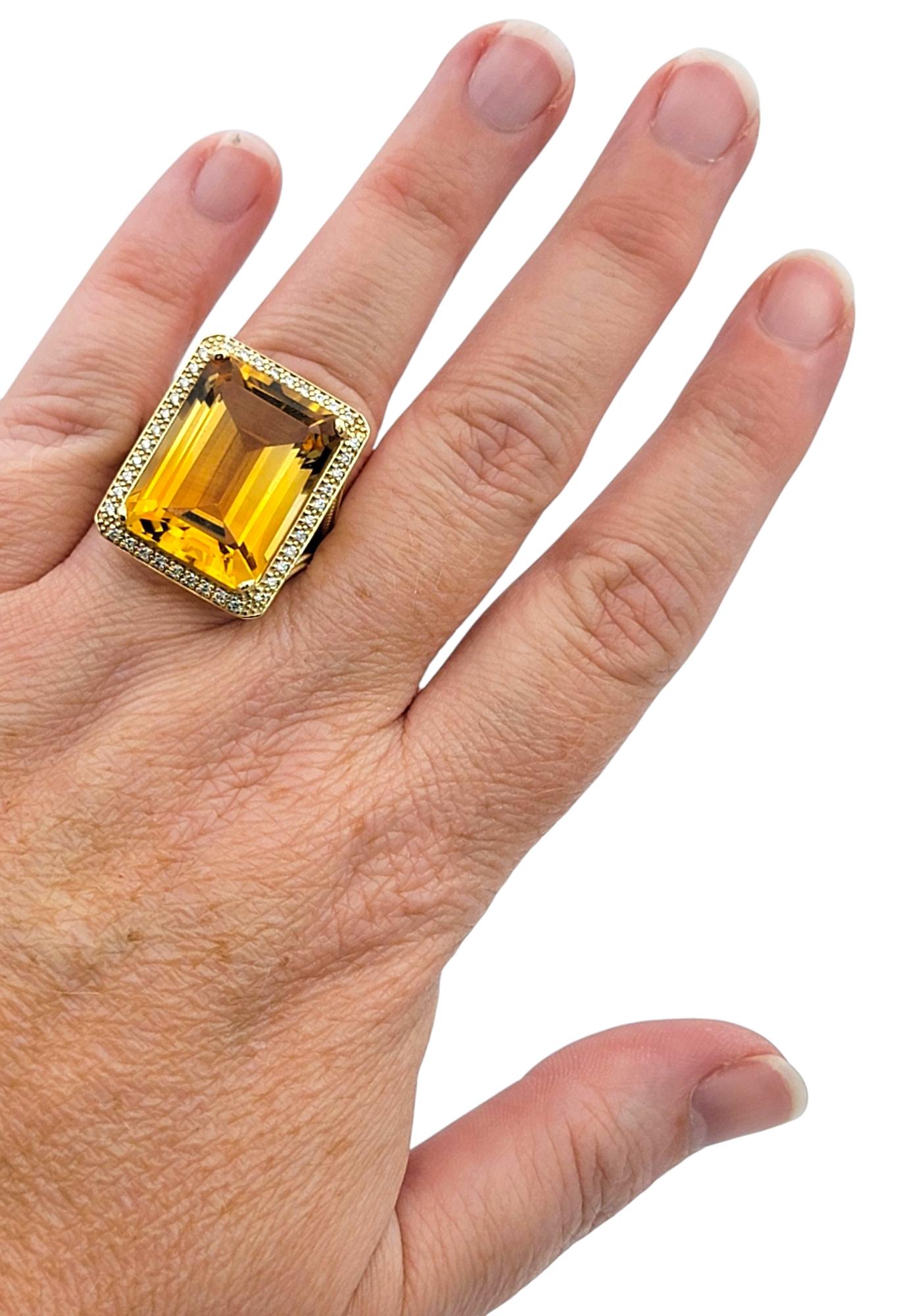Anillo de cóctel de citrino talla esmeralda y halo de diamantes de 19,29 quilates en oro de 14 quilates en venta 2