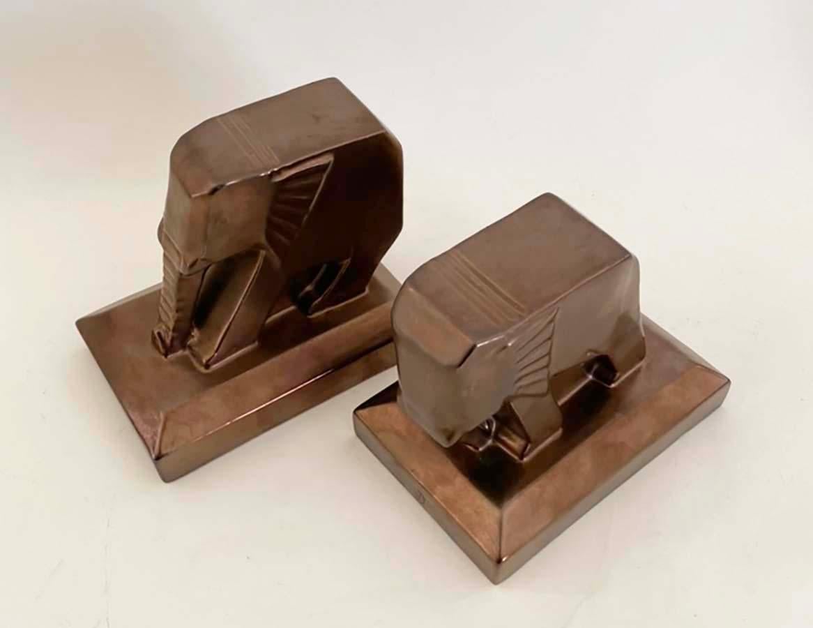 Serre-livres en forme d'éléphant en forme de cowan, métallisé, conçus par Margaret Postgate, 1929 en vente 3