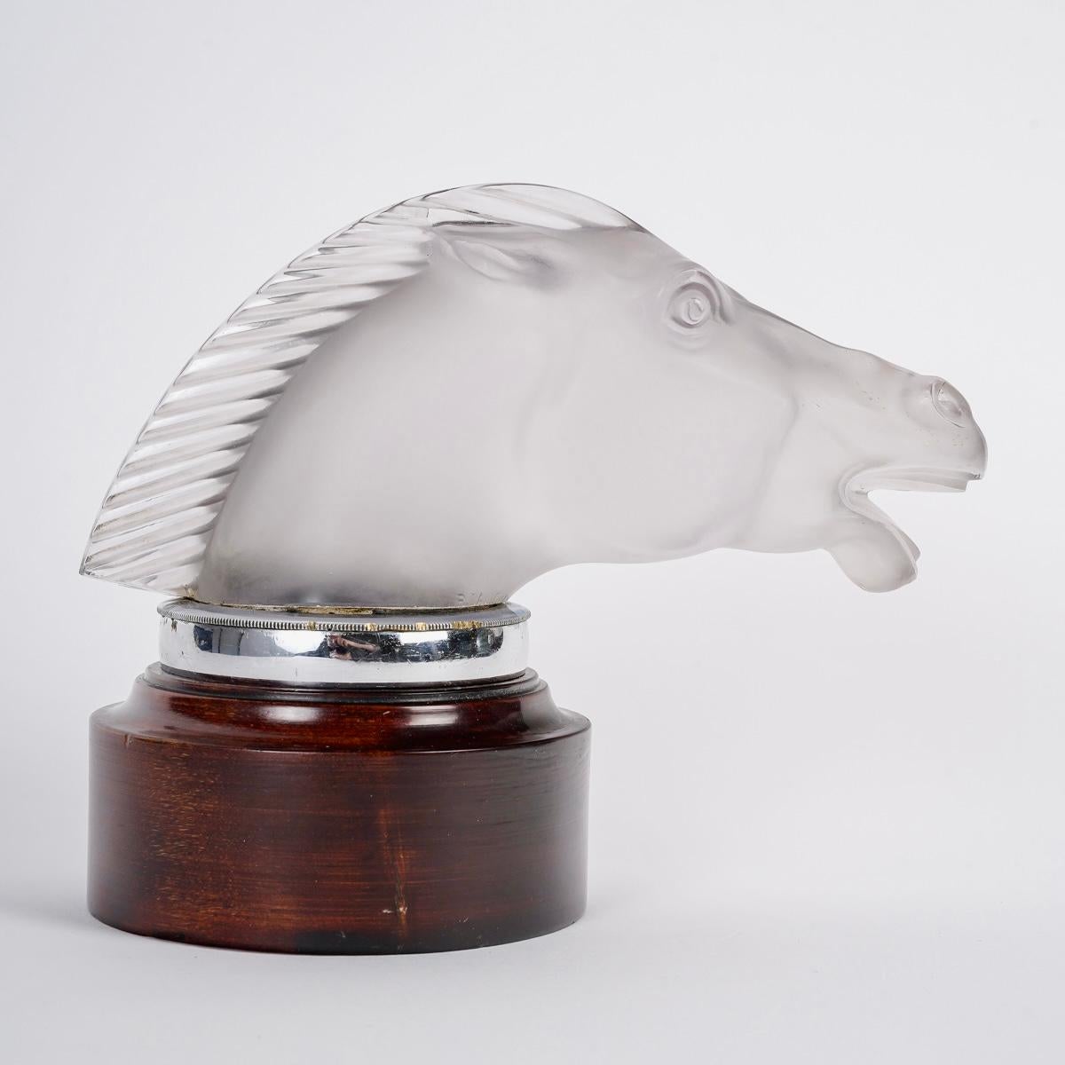 Car Mascot Hood Ornament 