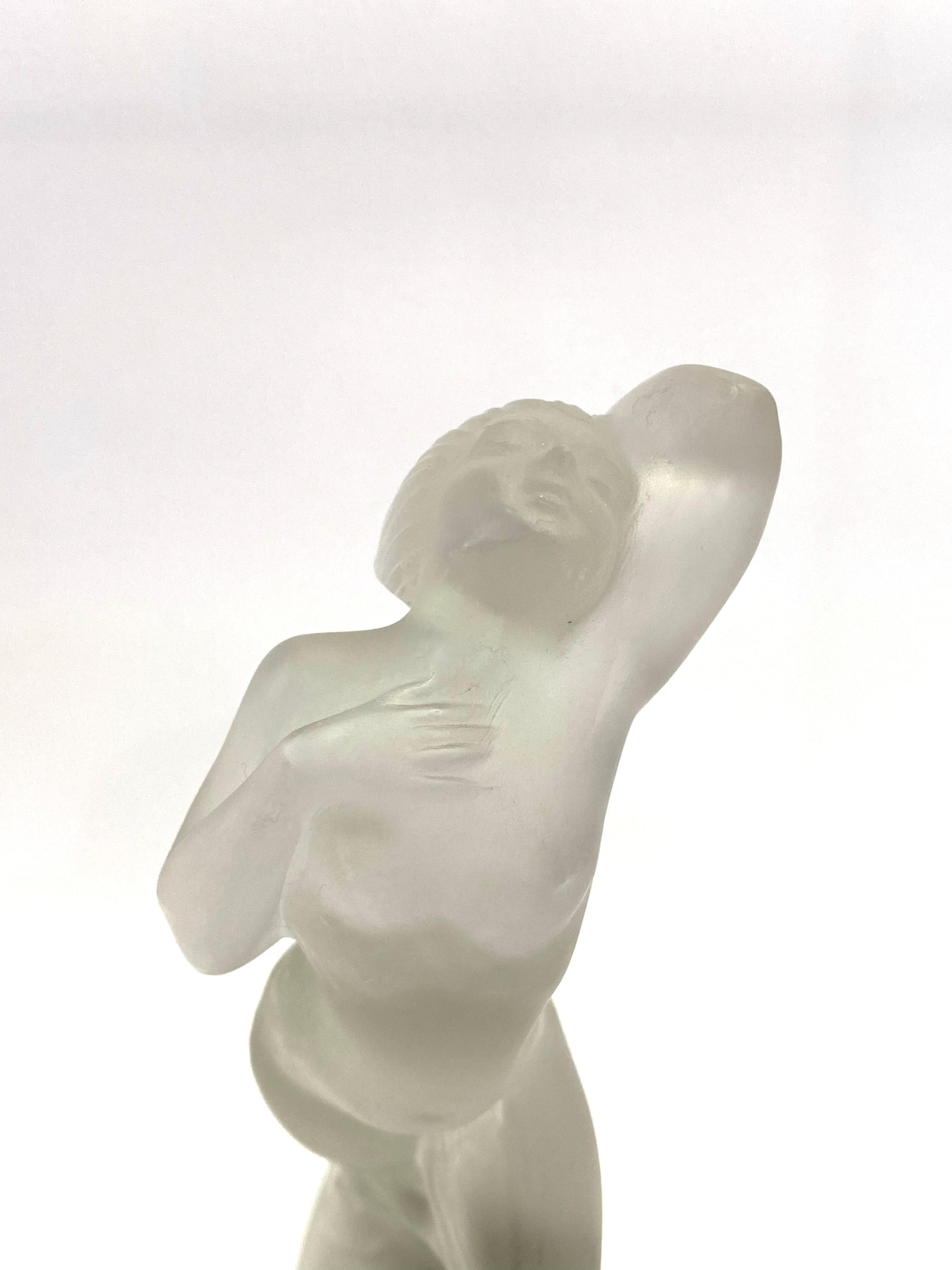 1929 René Lalique Cote D'Azur Statuette en verre dépoli Femme Excellent état à Boulogne Billancourt, FR