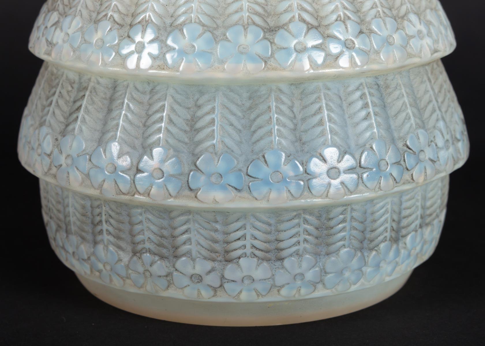 Molded 1929 René Lalique Ferrieres Vase in Cased Opalescent Glass with Grey Patina