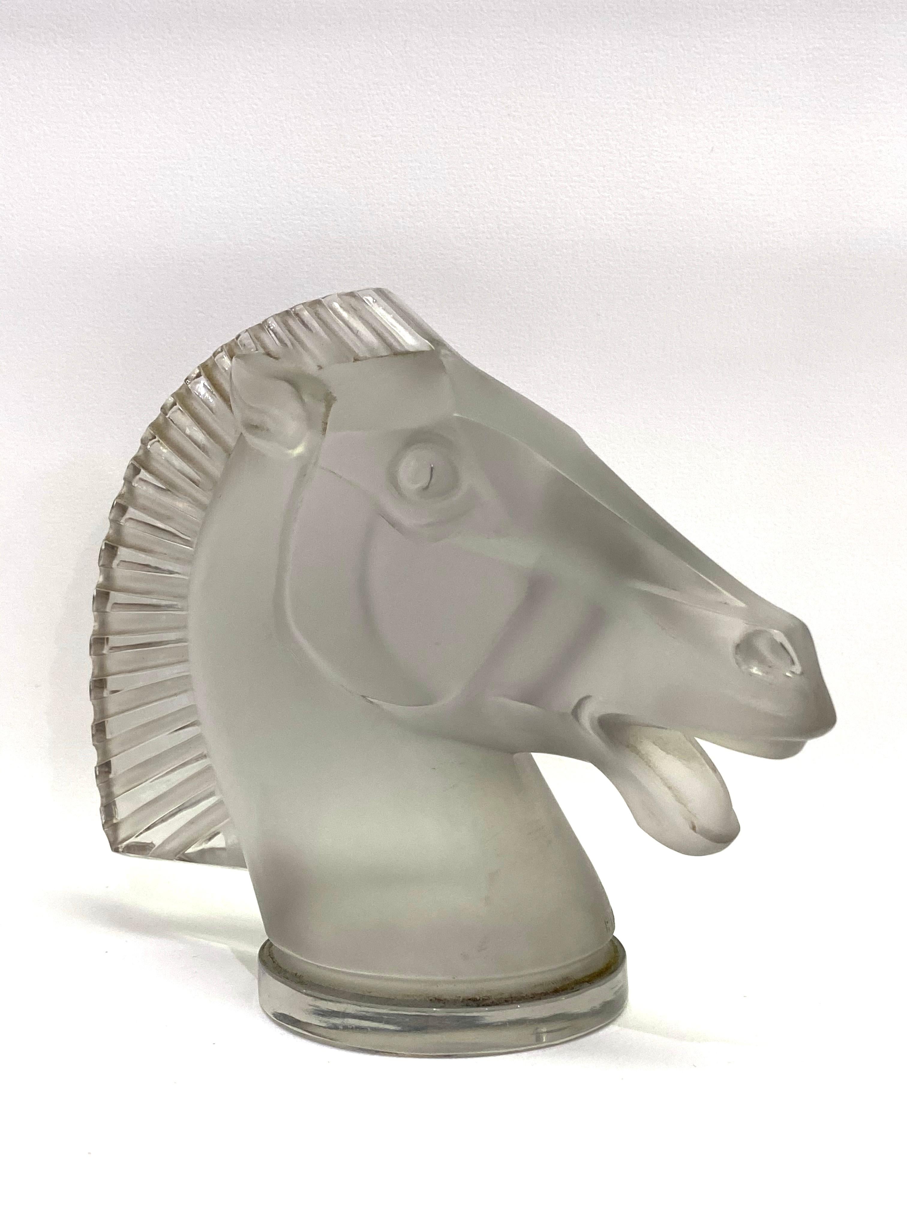 Français 1929 René Lalique Longchamp B Car Mascot Hood Ornament en verre clair Tête de cheval