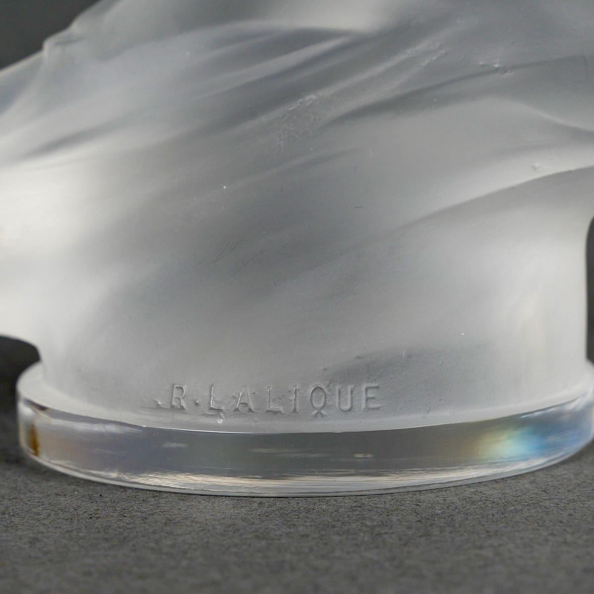 Early 20th Century 1929 Rene Lalique Original Car Mascot Hood Ornament Vitesse Glass For Sale