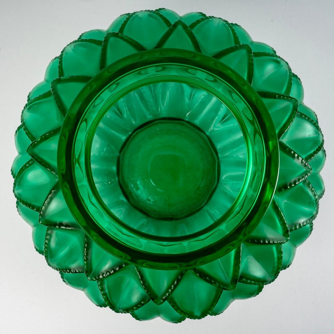 Art déco 1929 Vase original René Lalique Languedoc en verre vert émeraude, feuilles de cactus
