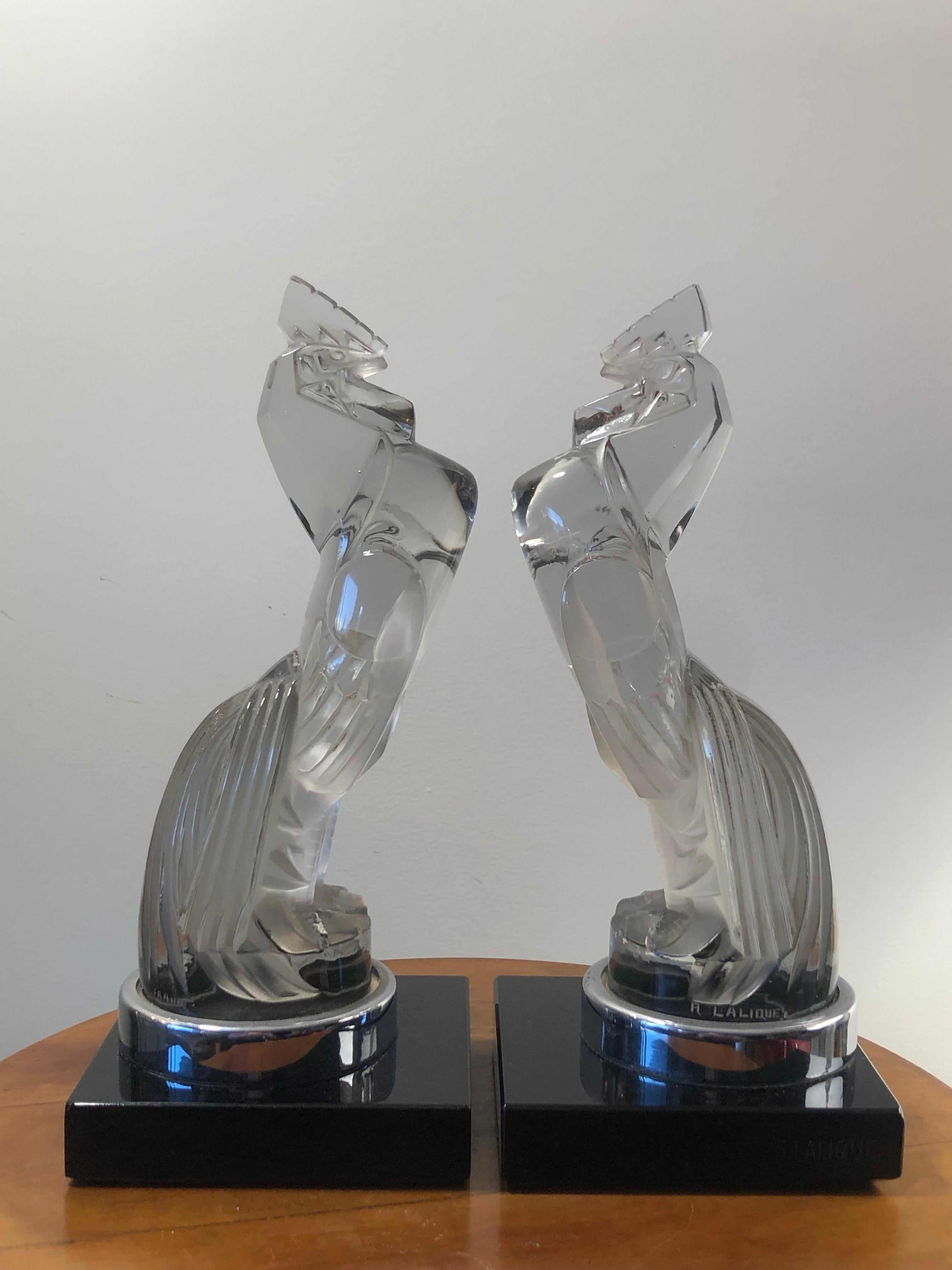 Art Deco 1929 Rene Lalique Pair of Coq Houdan Bookends on Black Glass Bases, Roosters