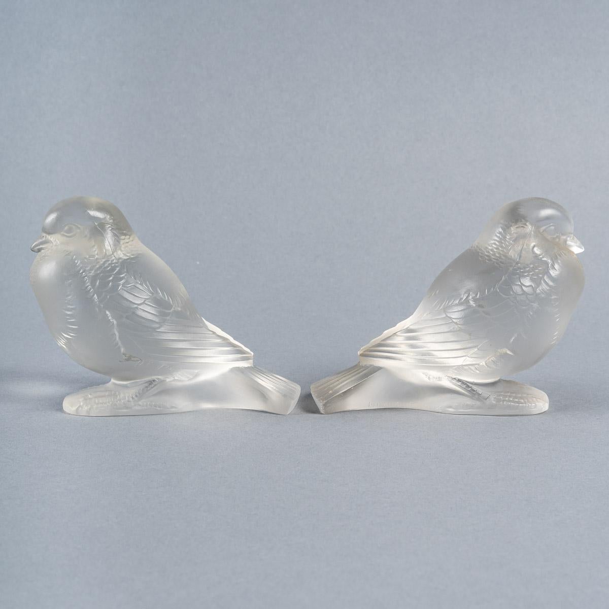 French 1929 René Lalique Pair of Moineau Fier Paperweight Glass Sparrows