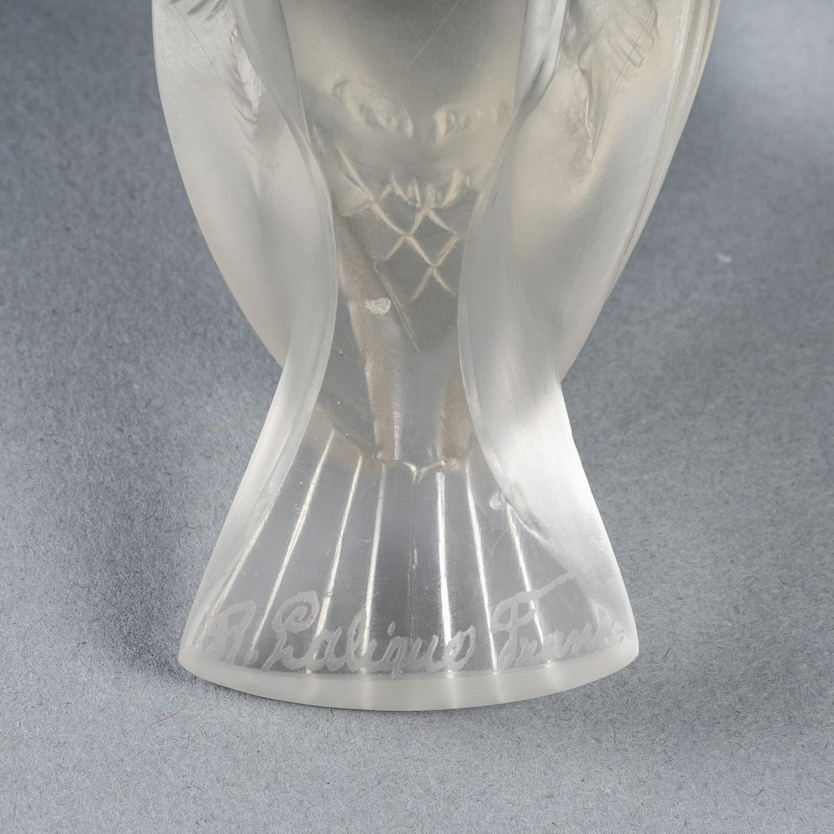 Early 20th Century 1929 René Lalique Pair of Moineau Fier Paperweight Glass Sparrows