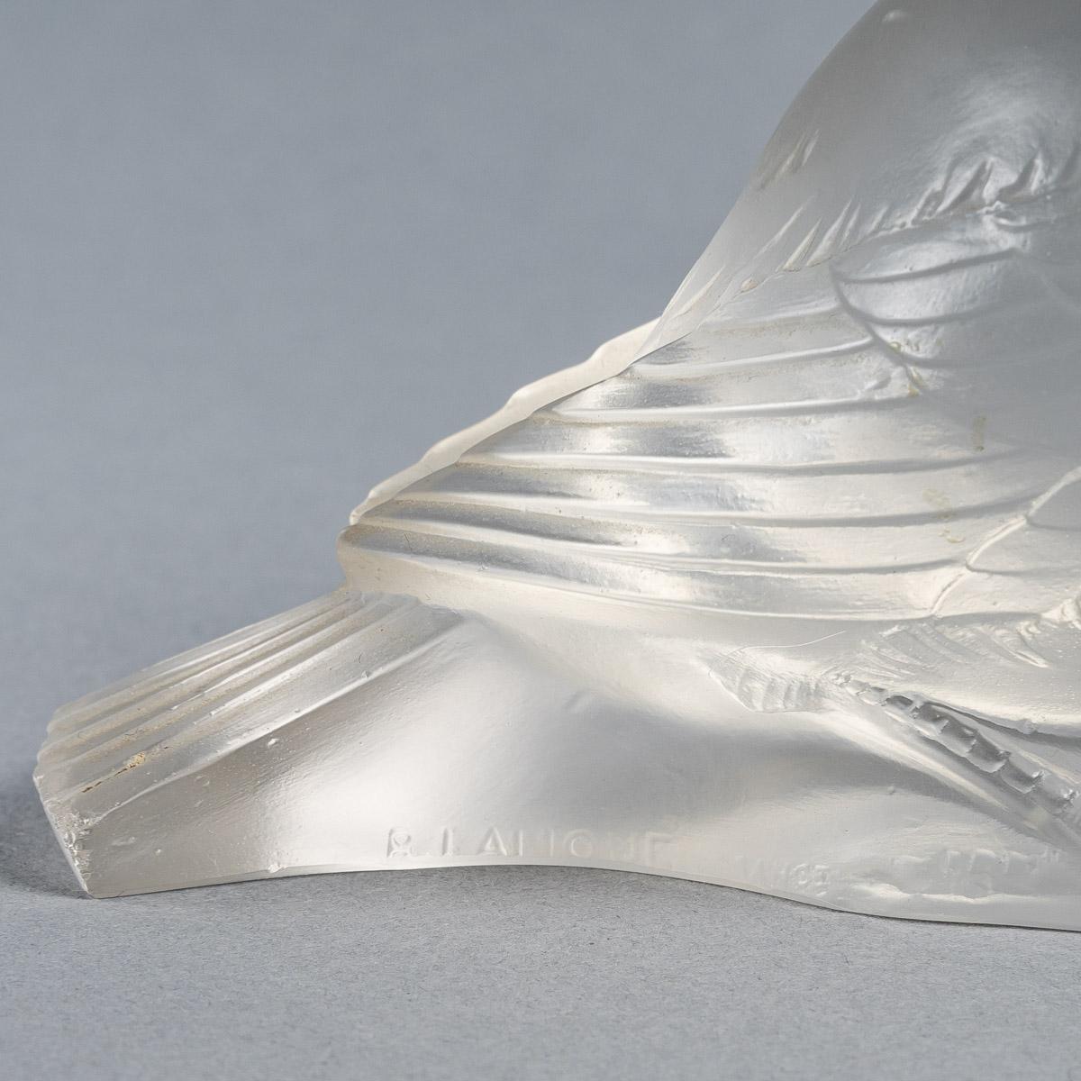 Blown Glass 1929 René Lalique Pair of Moineau Fier Paperweight Glass Sparrows