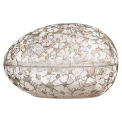 1929 René Lalique Pervenches Egg Box Clear Glass Grey Patina, Daisy Flowers