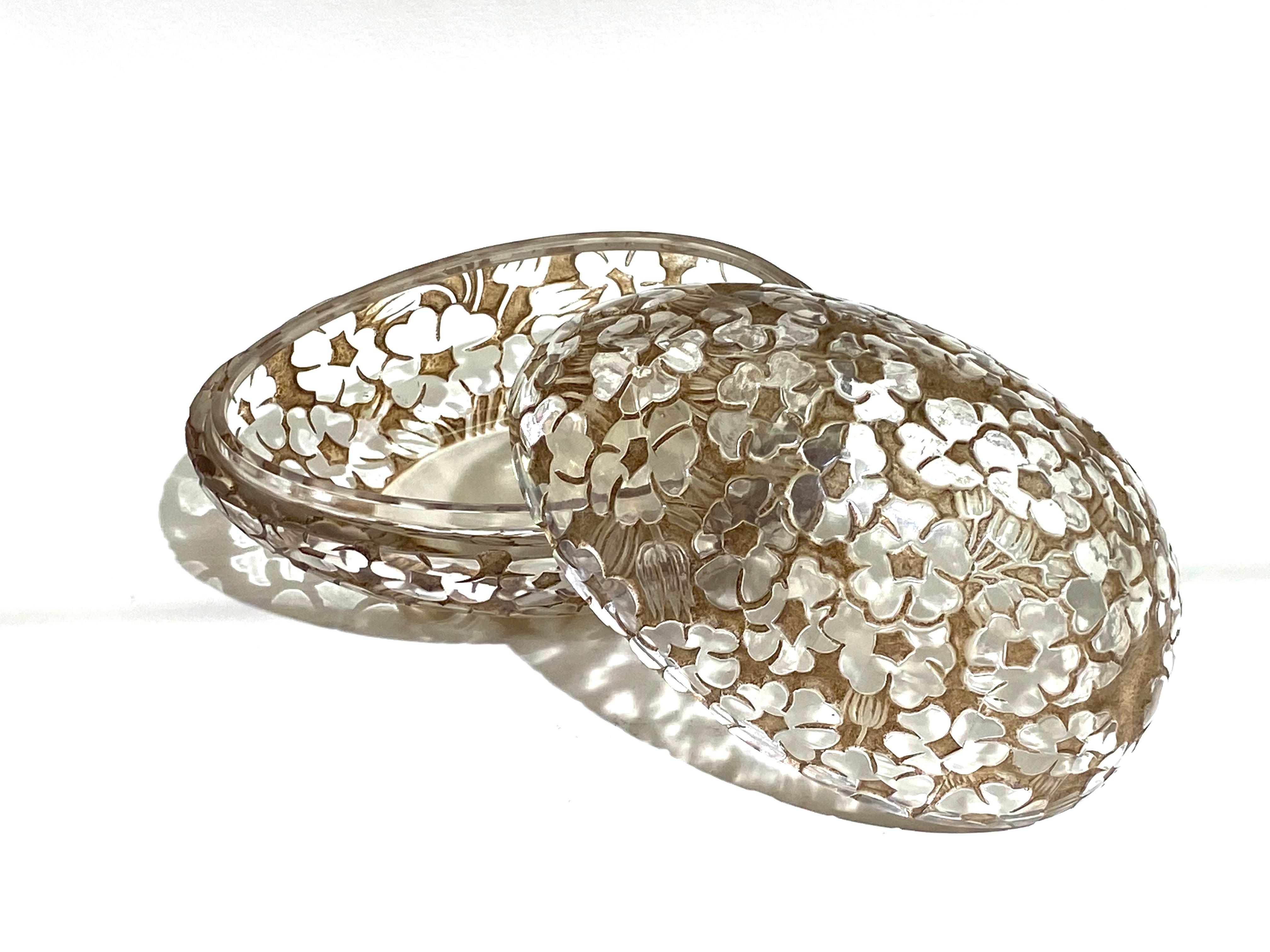 1929 René Lalique Pervenches Egg Box Clear Glass Sepia Stain, Daisy Flowers In Good Condition In Boulogne Billancourt, FR