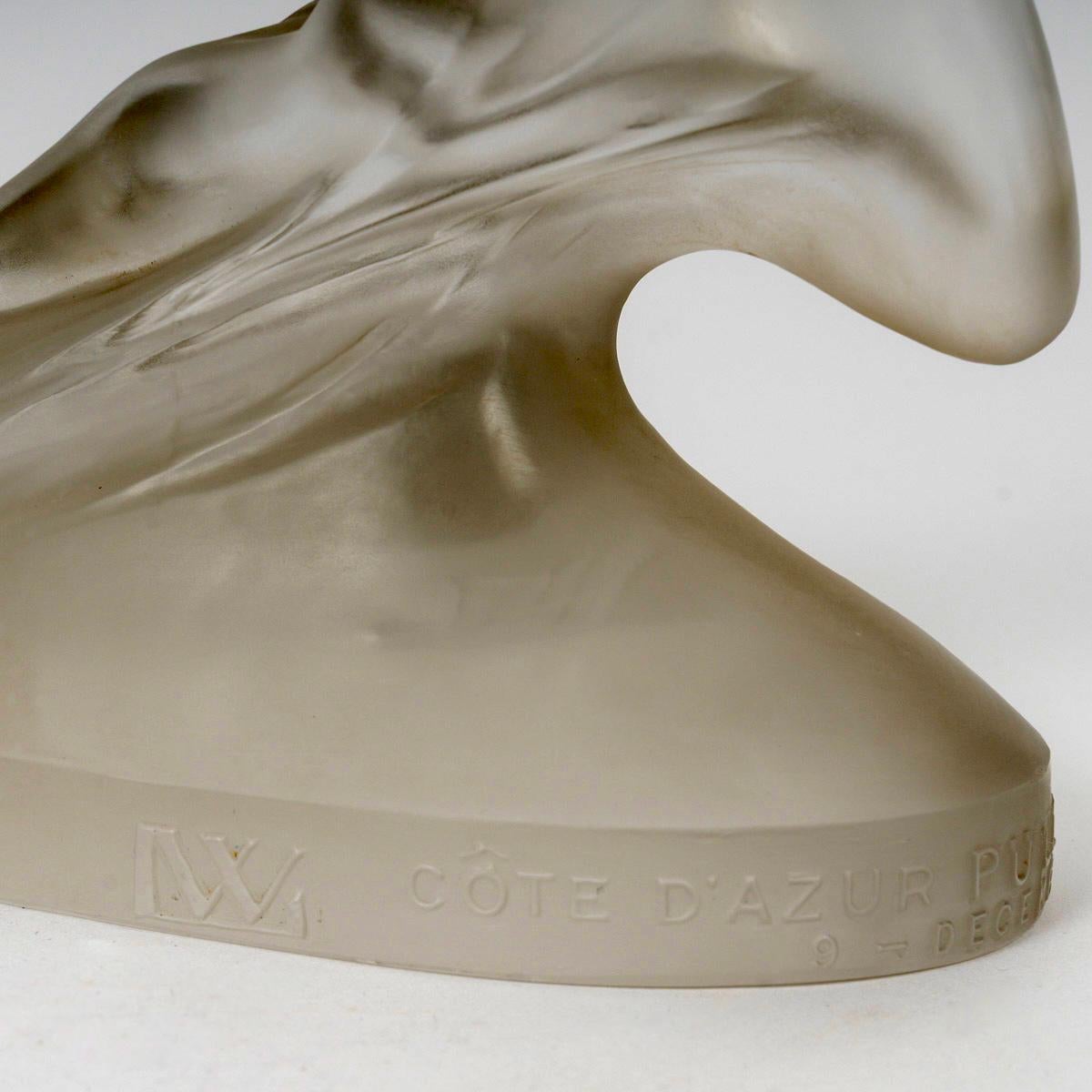 Inizio XX secolo 1929 René Lalique - Statuetta Mascotte Cote d'Azur Pullman Express Vetro smerigliato in vendita