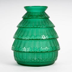 1929 René Lalique - Vase Ferrieres Emerald Green Glass