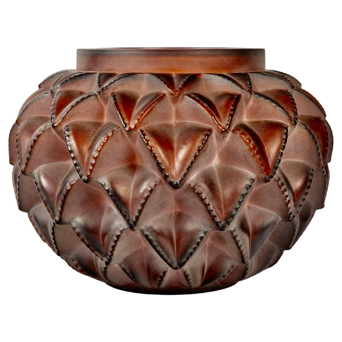 1929 René Lalique Vase Languedoc Red Amber Glass with White Patina Cactus Leaves For Sale