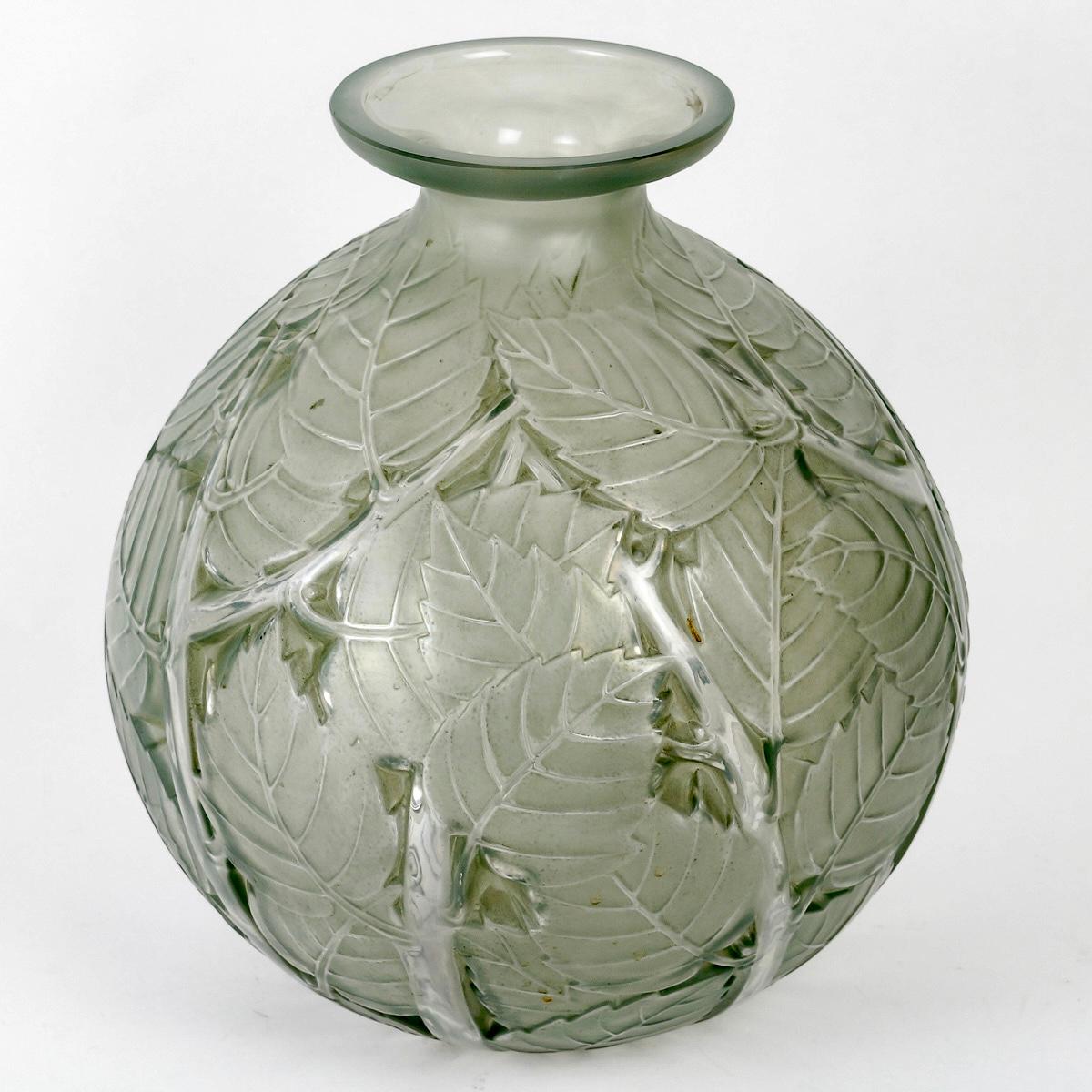 Art Deco 1929 Rene Lalique Vase Milan Frosted Glass with Green Patina For Sale