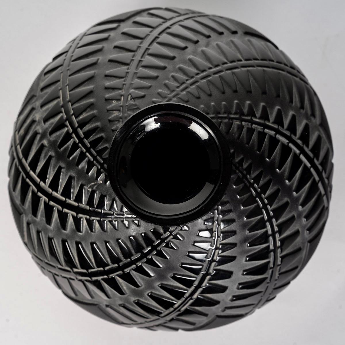 French 1929 Rene Lalique Vase Montargis Black Glass with White Patina For Sale