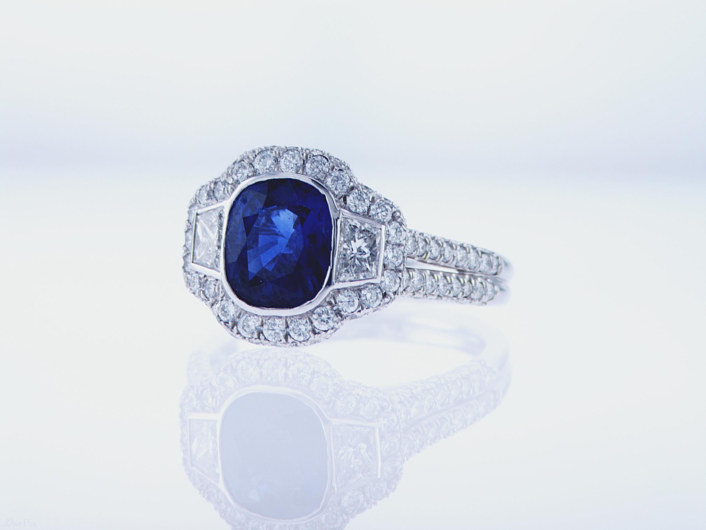 Modern 1.92ct Sapphire Cocktail Ring with Trapezoid Diamond Accents For Sale