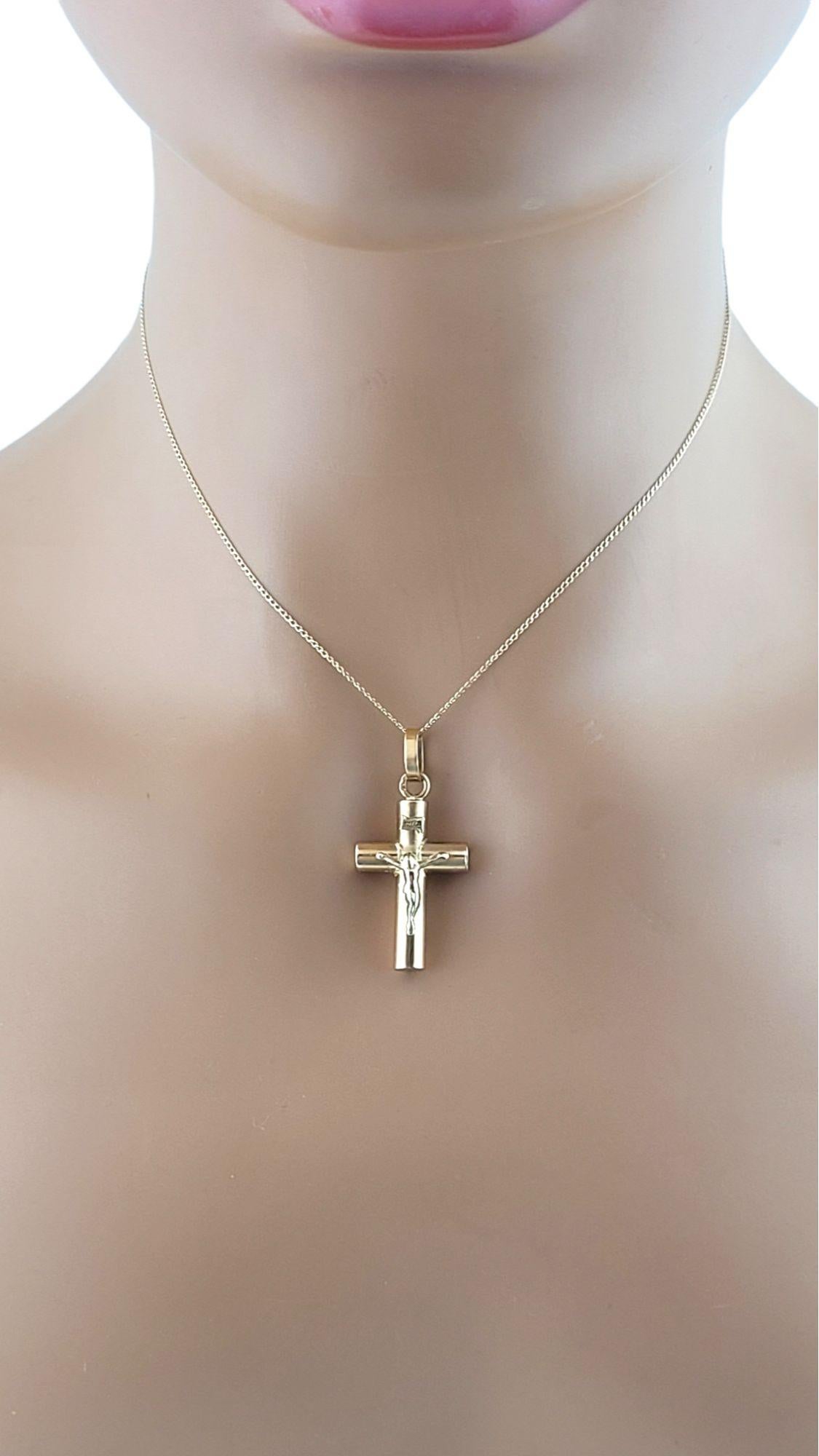 19.2K Two Tone White /Yellow Gold Hollow Jesus on Cross Pendant #14503 For Sale 2