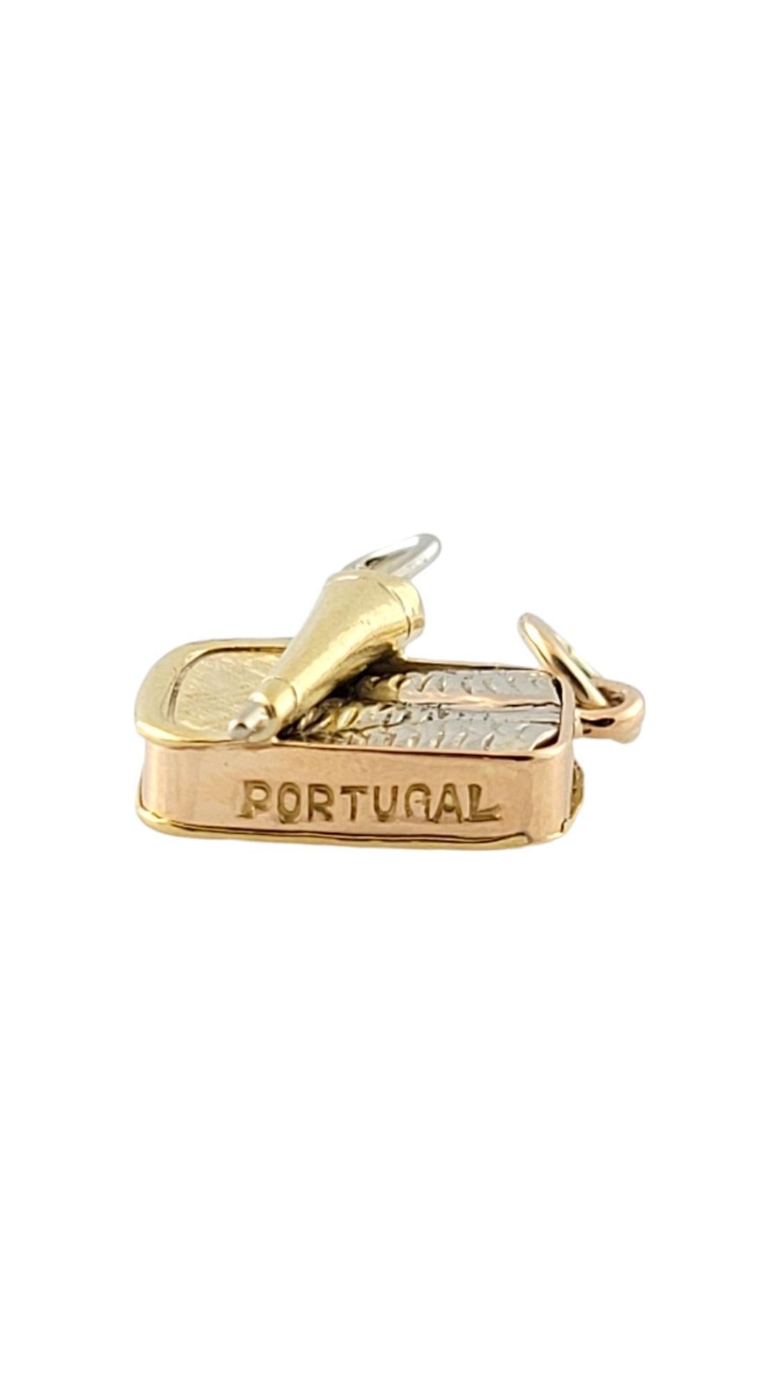 19.2 Karat Gelbgold Sardine Box Charm #16307 im Zustand „Gut“ in Washington Depot, CT