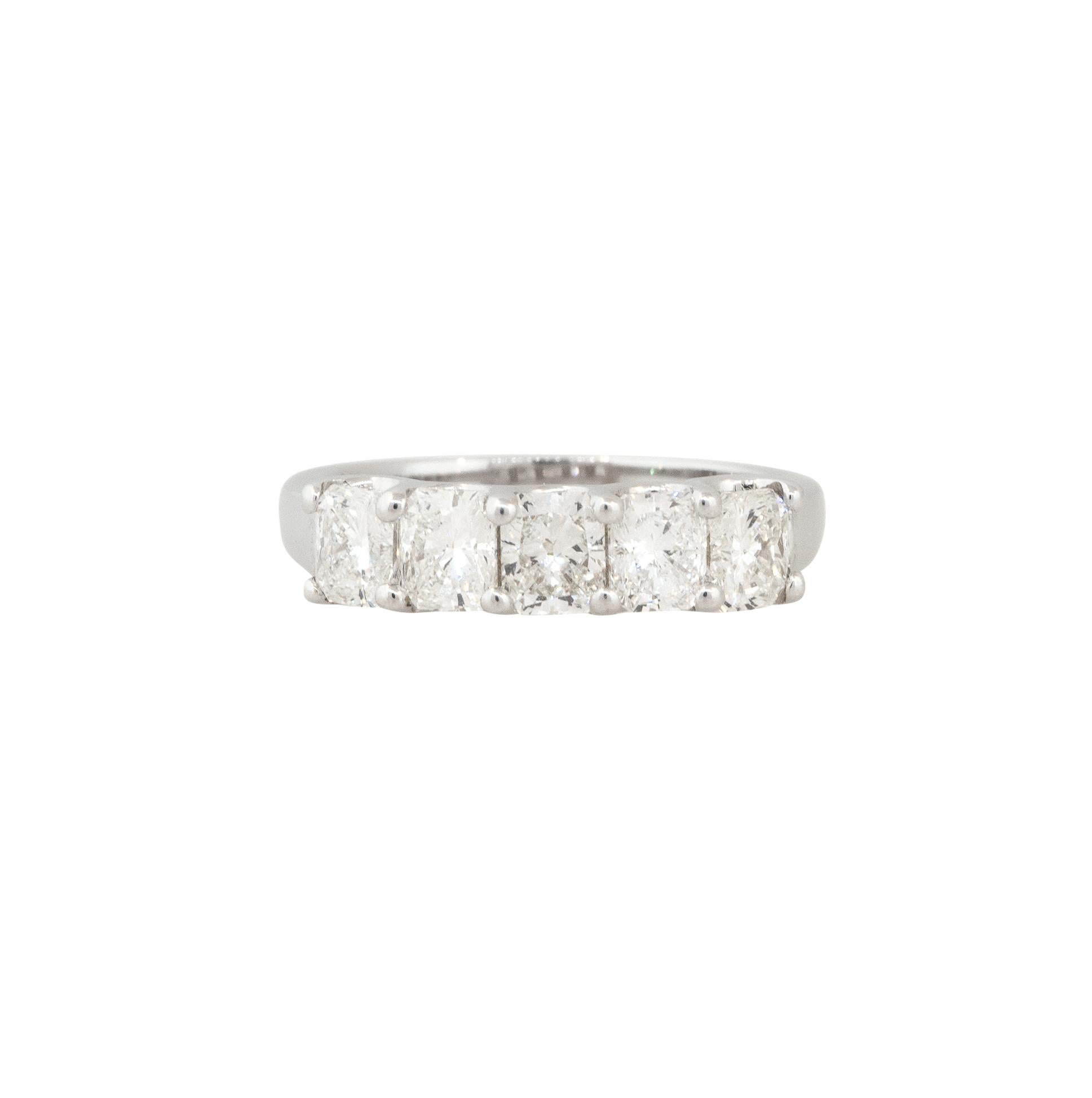 1.93 Carat 5 Stone Radiant Cut Diamond Wedding Band 18 Karat in Stock For Sale 2