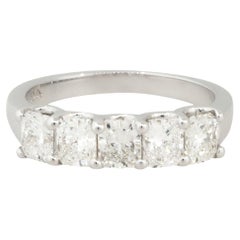 Alianza de boda de diamantes talla radiante de 1,93 quilates y 5 piedras 18 quilates en stock