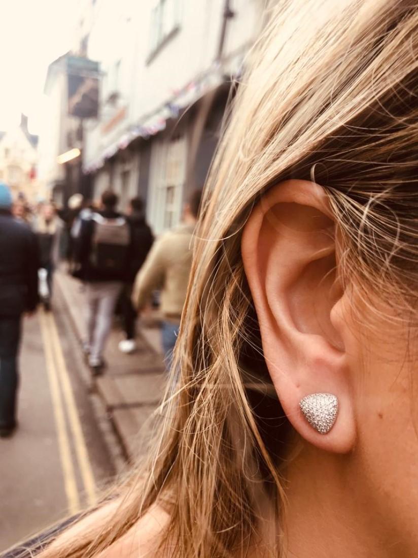 1.93 Carat Cubic Zirconia Sterling Silver Micro Set Triangle Stud Earrings In New Condition For Sale In London, GB