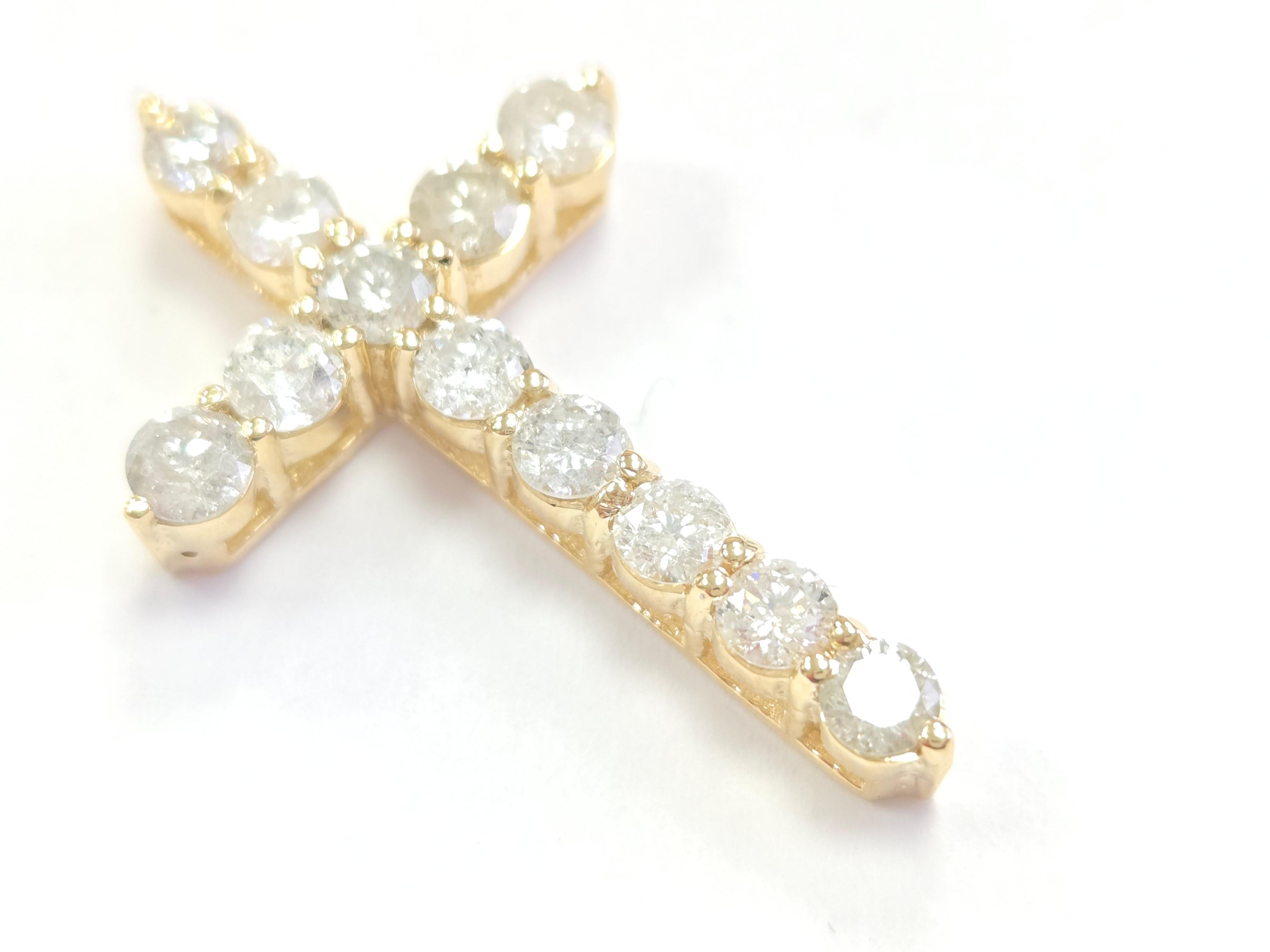 1.93 Carat Natural Diamond Cross Pendant 14 Karat Yellow Gold In New Condition For Sale In Great Neck Plaza, NY