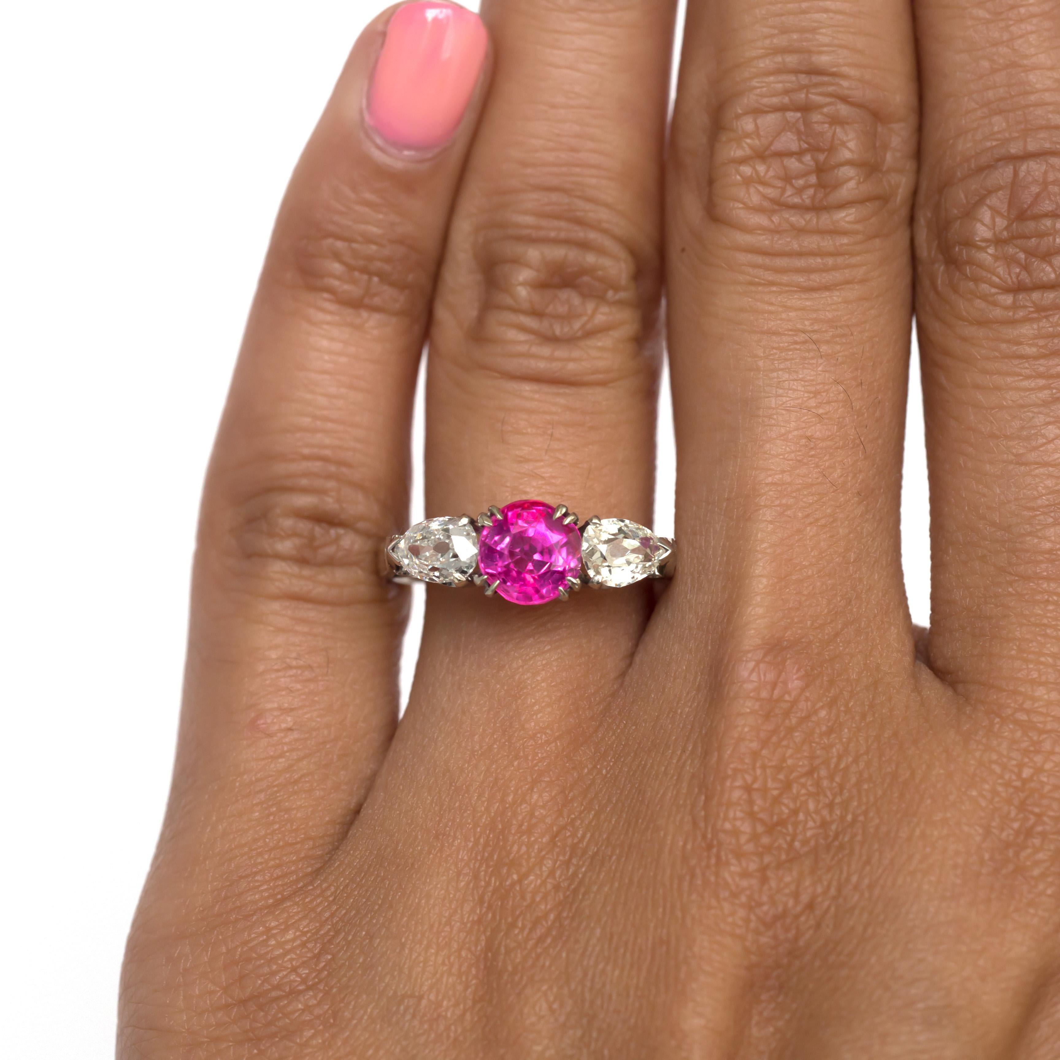Women's or Men's 1.93 Carat Pink Sapphire Platinum Engagement Ring For Sale