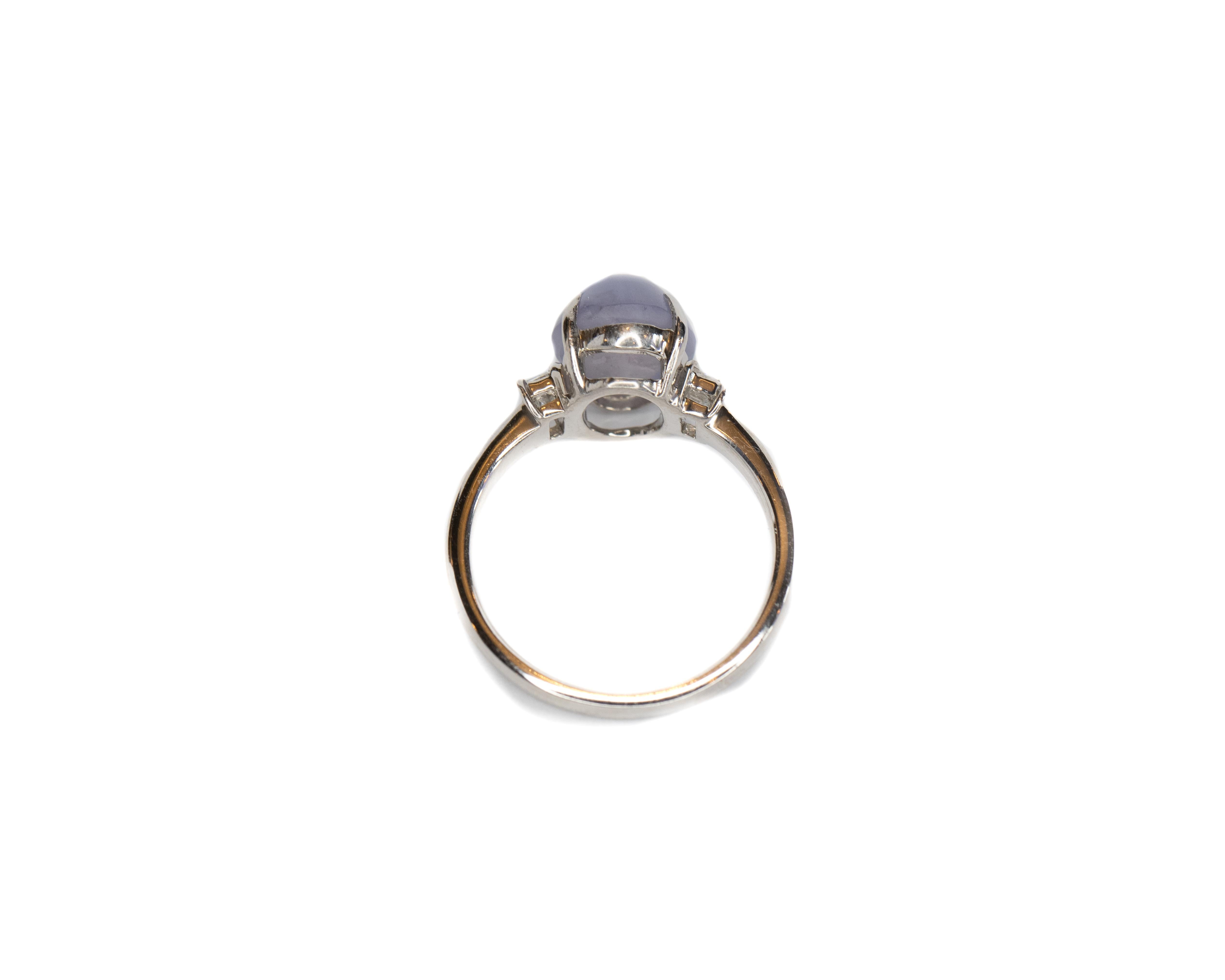 Modern 1.93 Carat Purple Star Sapphire Cabochon Platinum Ring For Sale