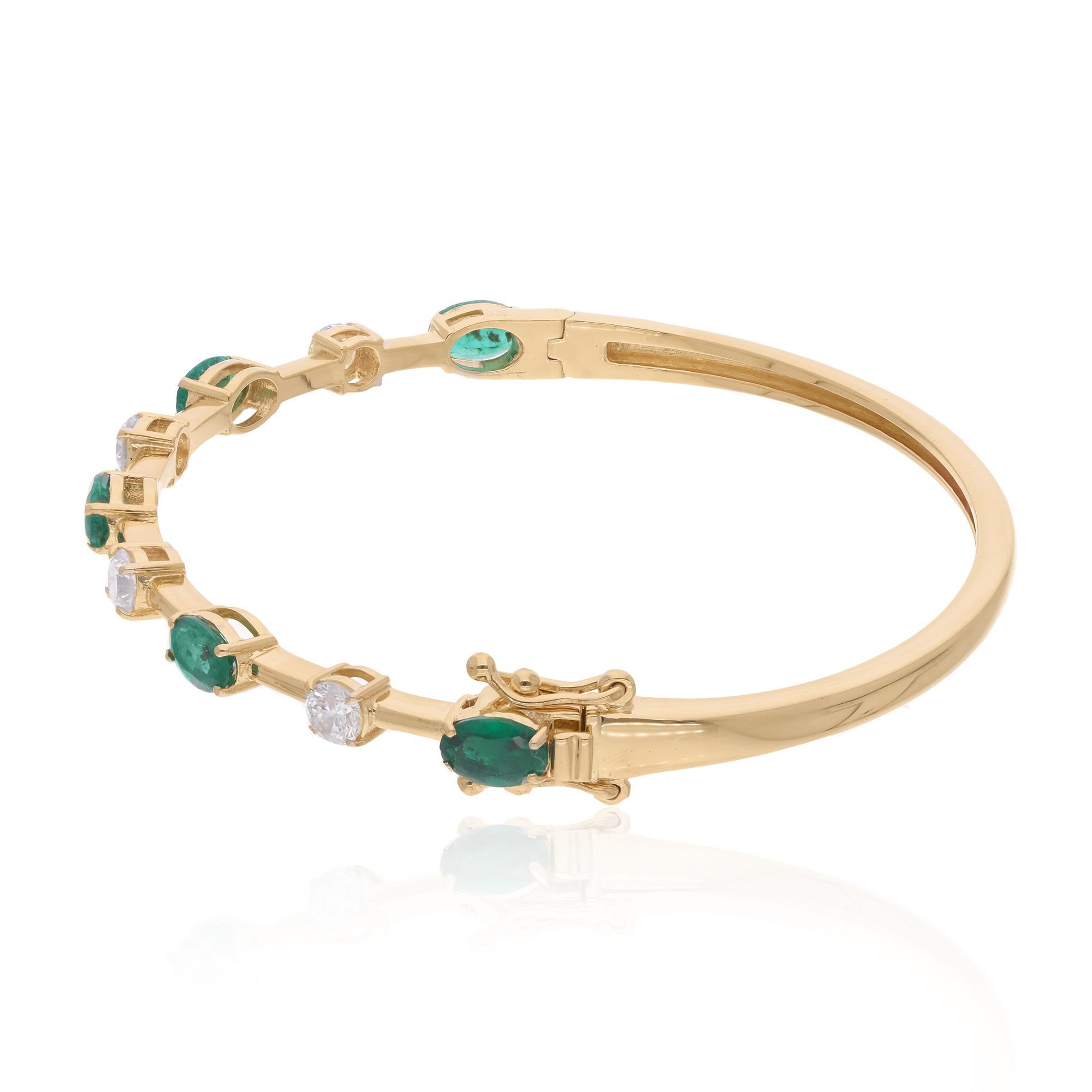 Code de l'article :- SEB-6253W
Poids brut :- 13.21 gm
Or jaune 18k Poids :- 12.67 gm
Poids du diamant naturel :- 0.76 Ct.  ( DIAMANT MOYEN DE PURETÉ SI1-SI2 ET DE COULEUR H-I )
Émeraude naturelle de Zambie Poids :- 1.93 Ct.


✦