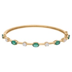 1.93 Carat Zambian Emerald Bangle 0.76 Ct SI/HI Diamond Bracelet 18k Yellow Gold