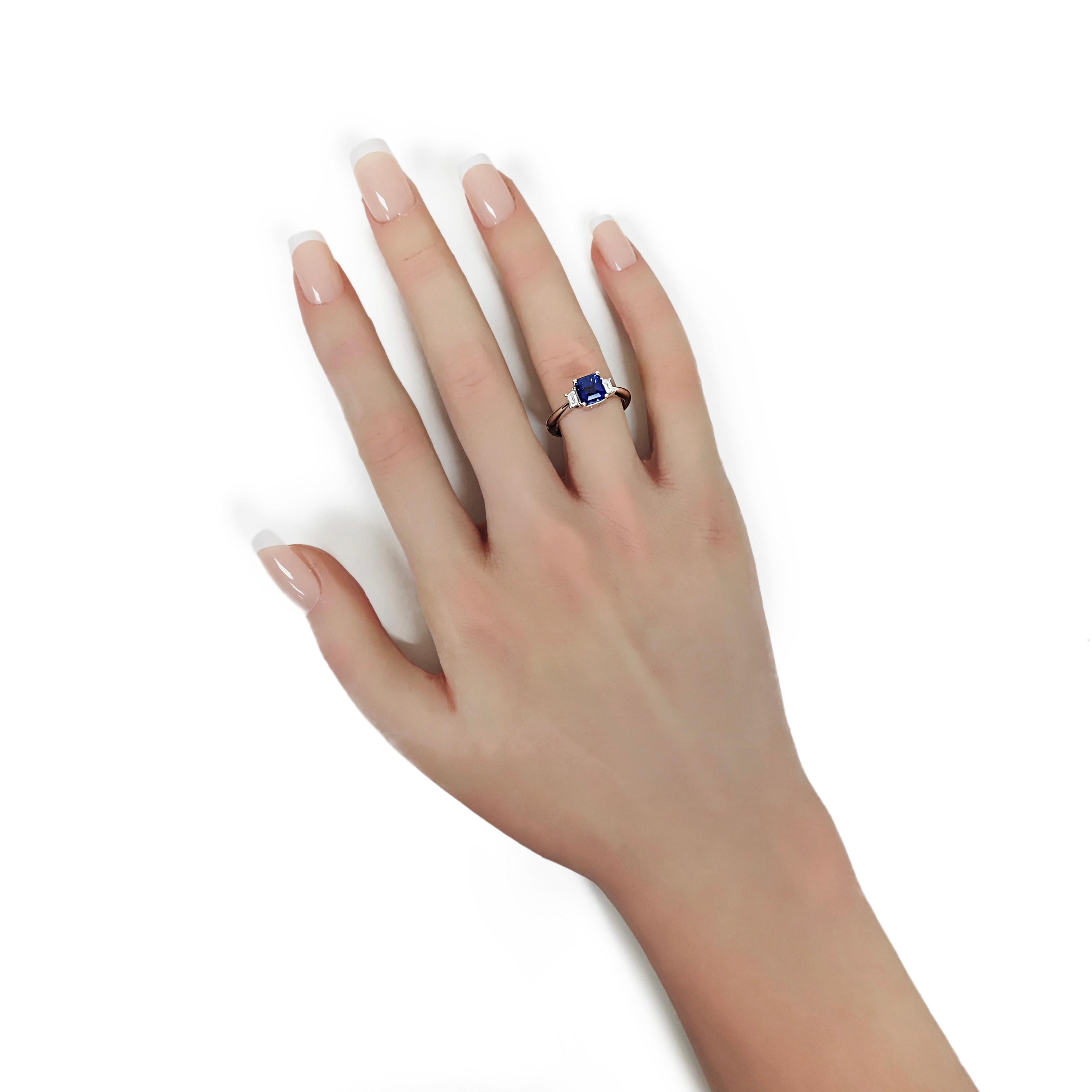 Mixed Cut 1.93 Carats Sapphire and White Diamond White Gold Ring For Sale