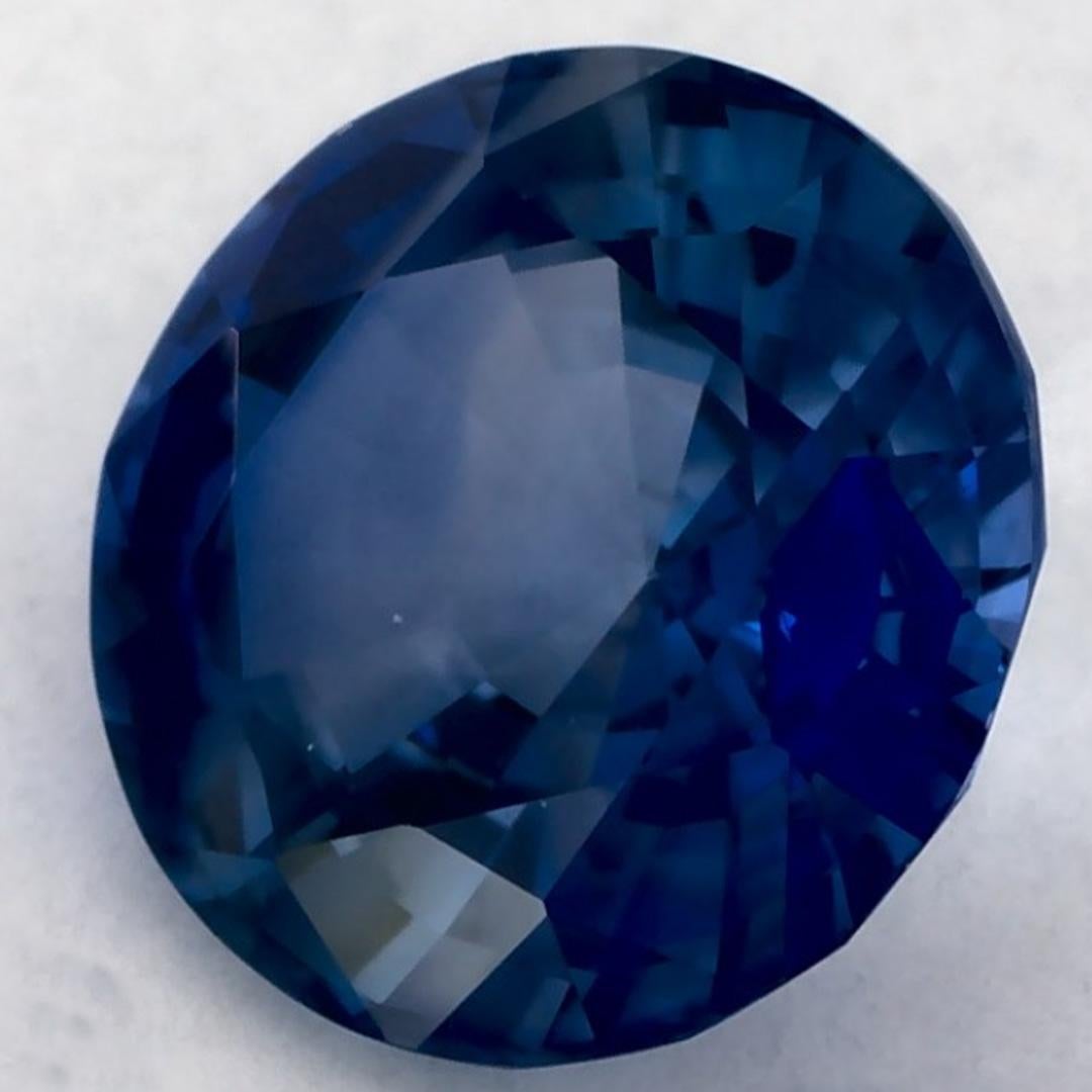 This natural Blue sapphire offers elegance and sophistication. With its rich color saturation and precise cutting, it is the perfect centerpiece for an engagement ring or luxury jewelry design.

This sapphire originates from Sri Lanka (Ceylon),