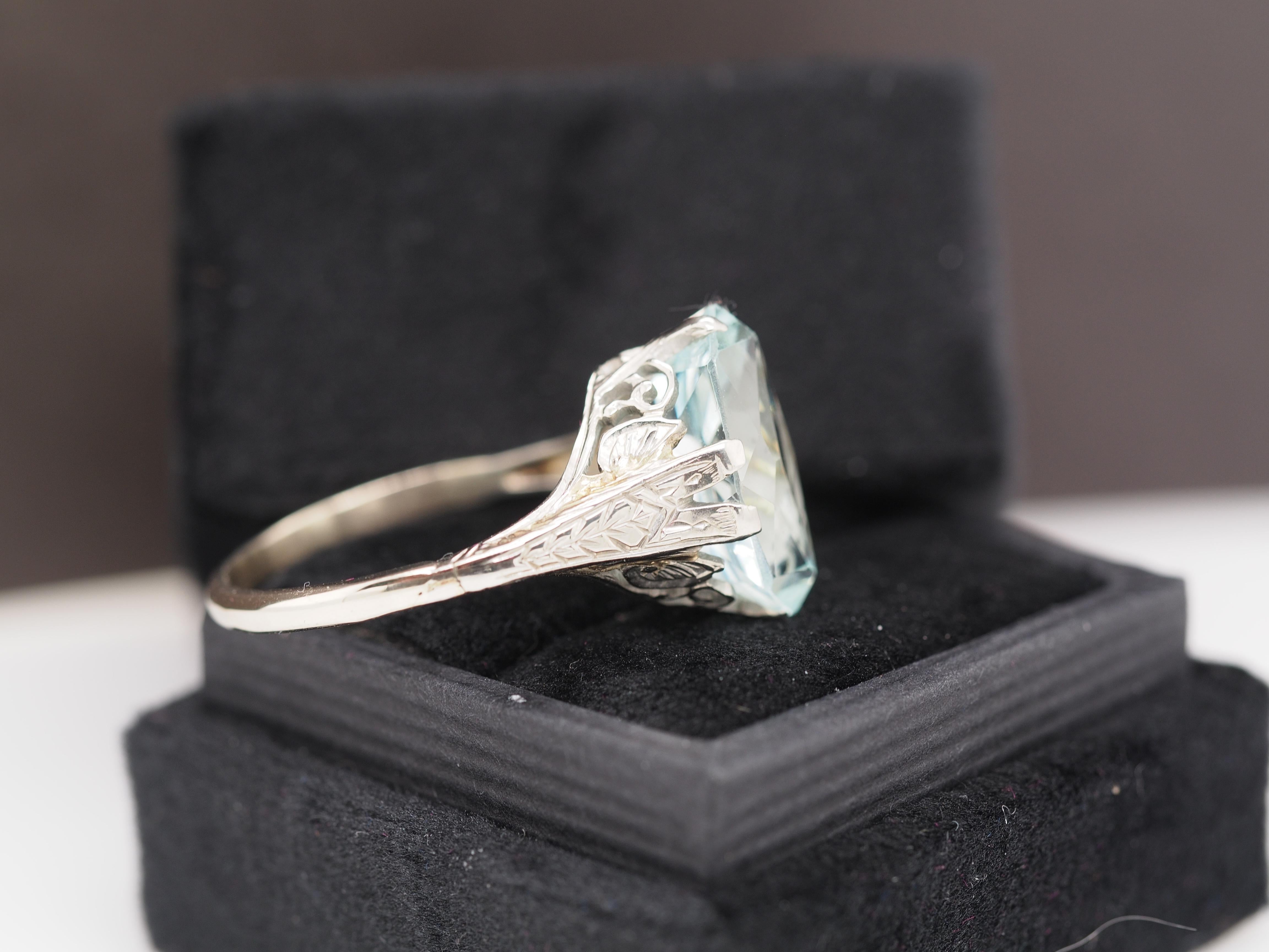 1930 18K White Gold Aquamarine Engagement Ring For Sale 2