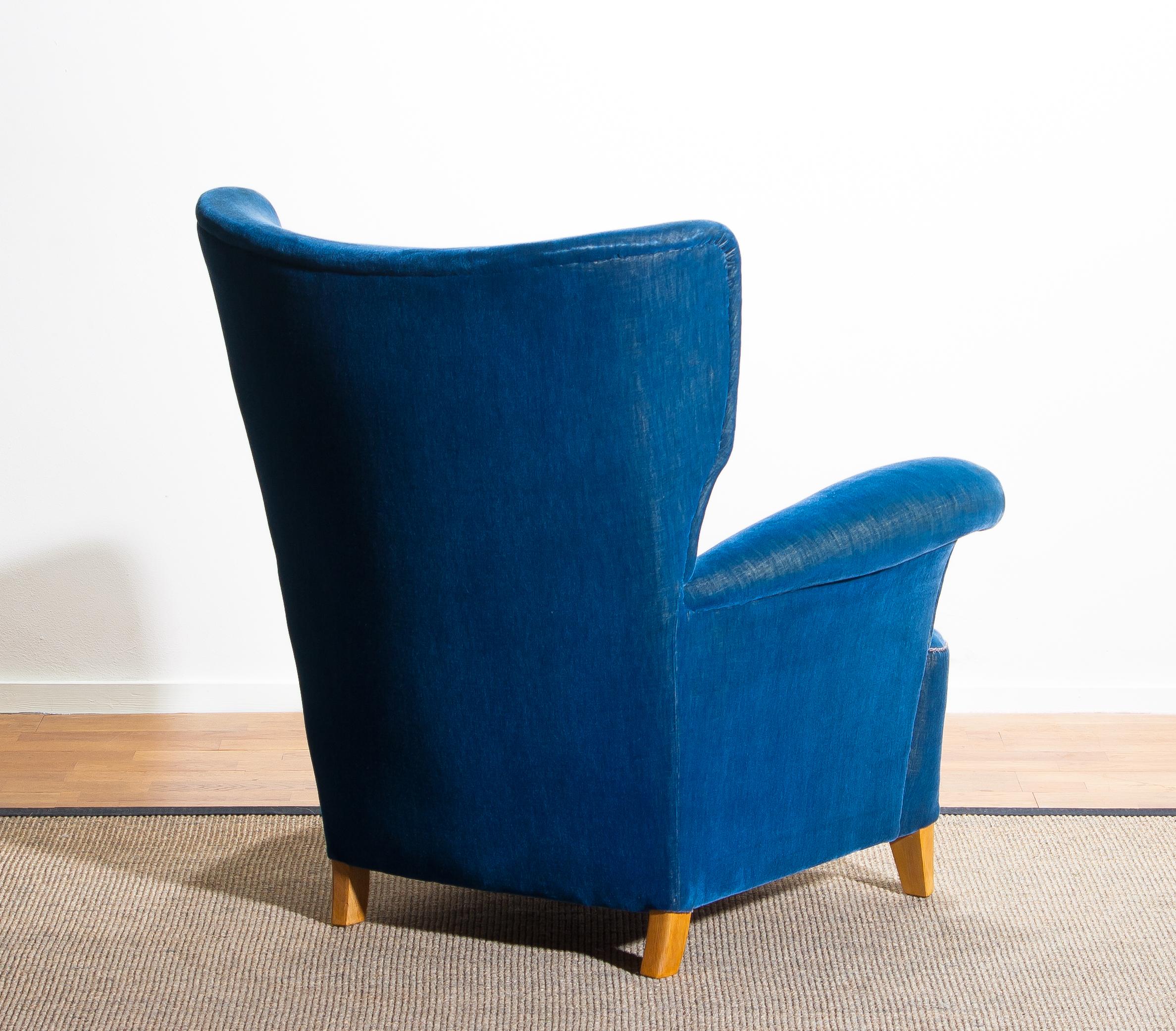 1930-1940 Scandinavian Royal Blue Velvet Wingback Chair 3