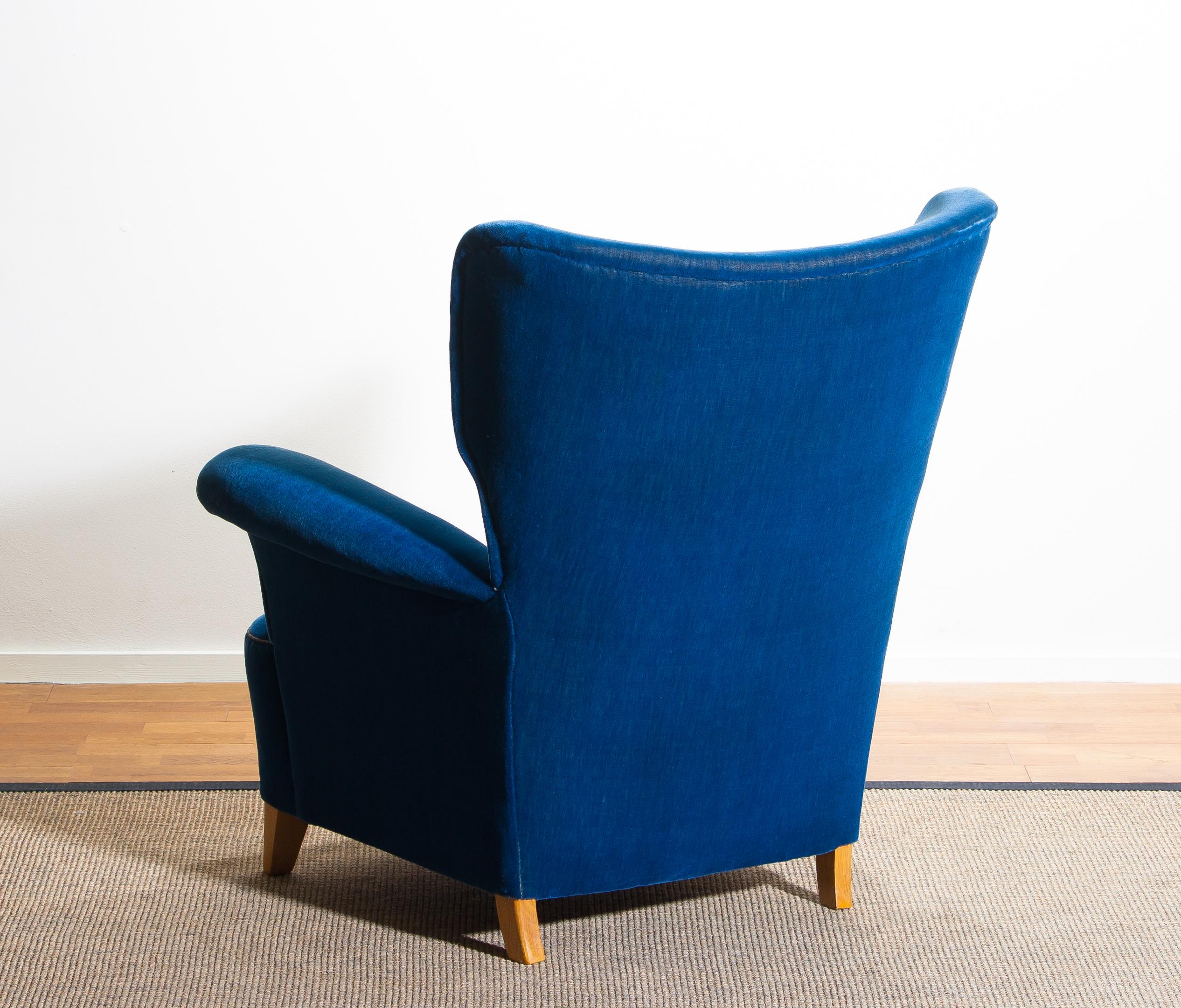 1930-1940 Scandinavian Royal Blue Velvet Wingback Chair 5