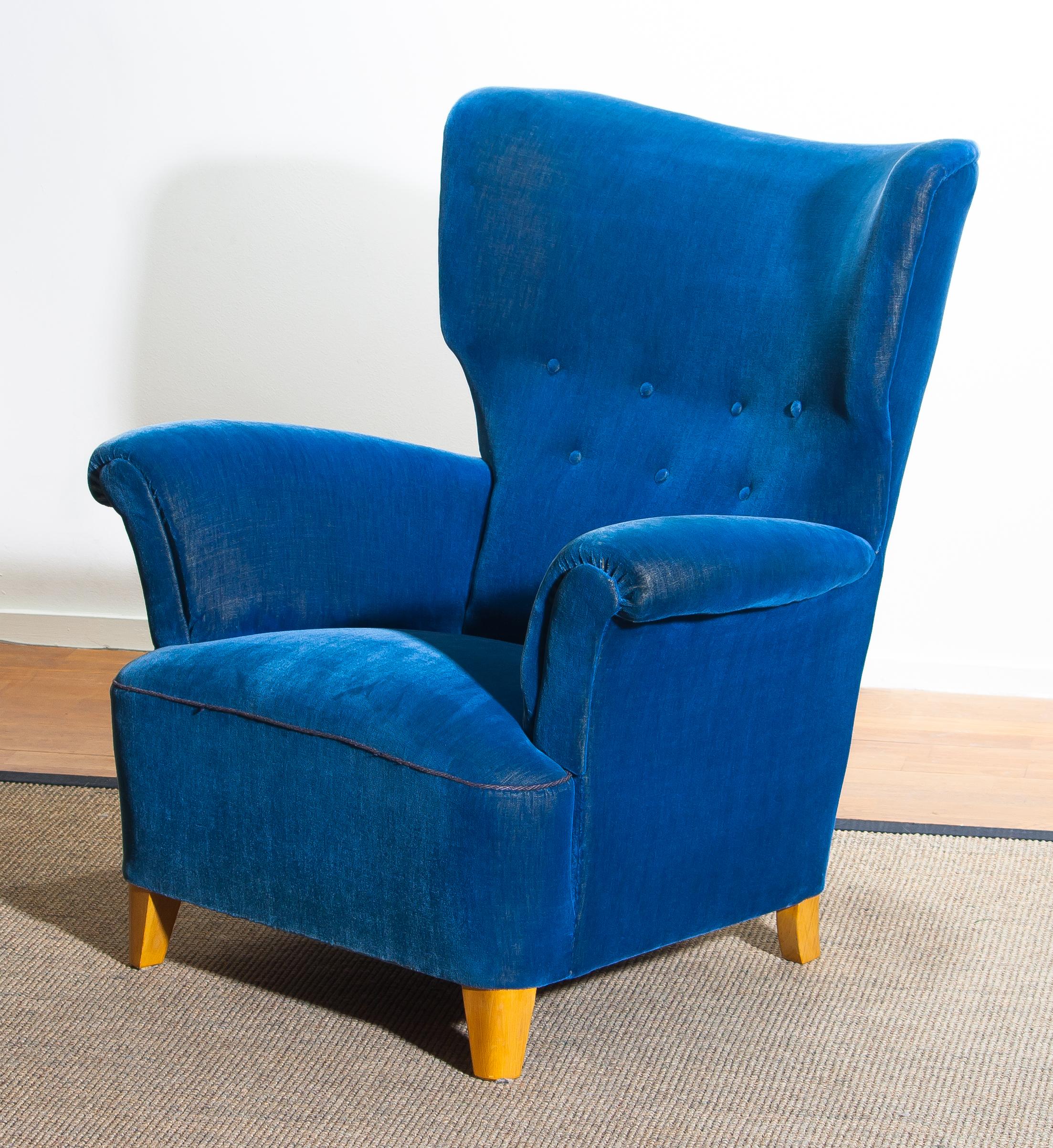 Art Nouveau 1930-1940 Scandinavian Royal Blue Velvet Wingback Chair