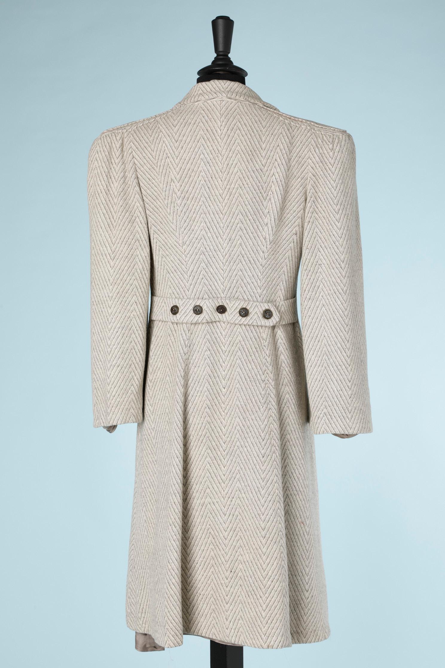 Women's 1930/40 grey chevron wool coat with triple button tab  For Sale