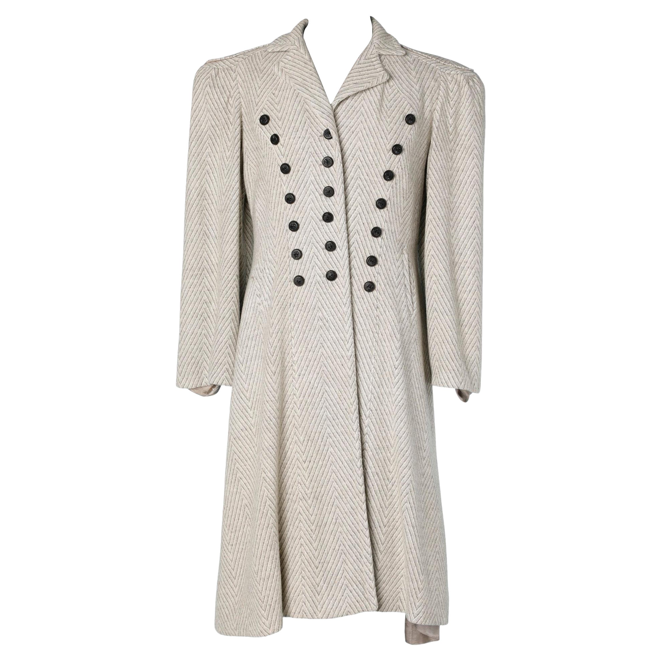 1930/40 grey chevron wool coat with triple button tab For Sale