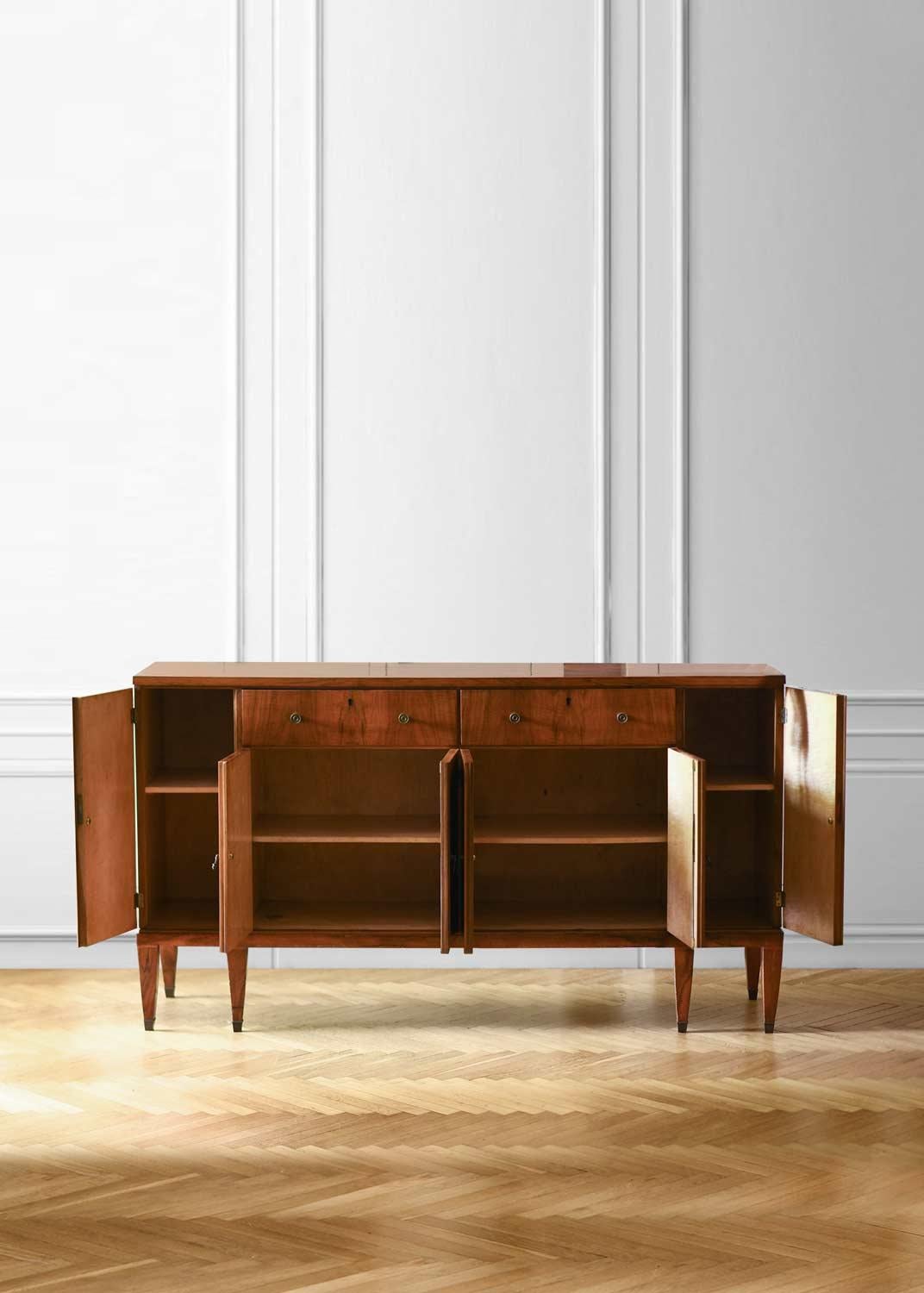 Mid-20th Century 1930-40 Wooden Sideboard in 