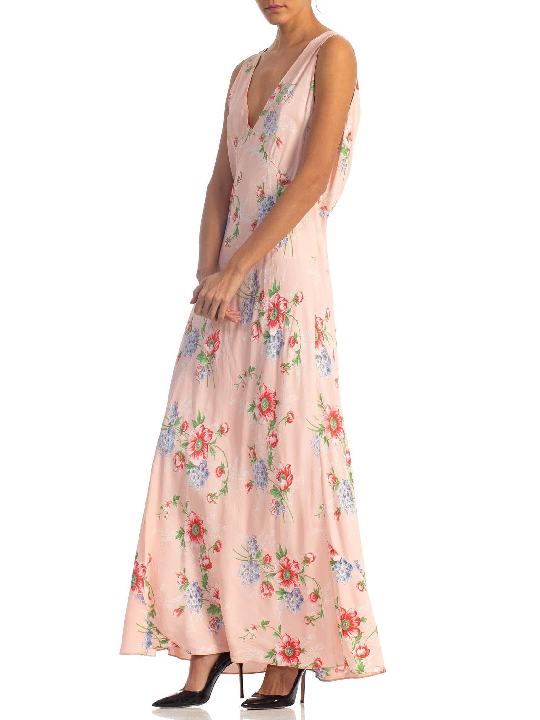 1940S Floral Bias Cut Rayon Negligee With Lace Neck Line Slip Dress XL For Sale 1