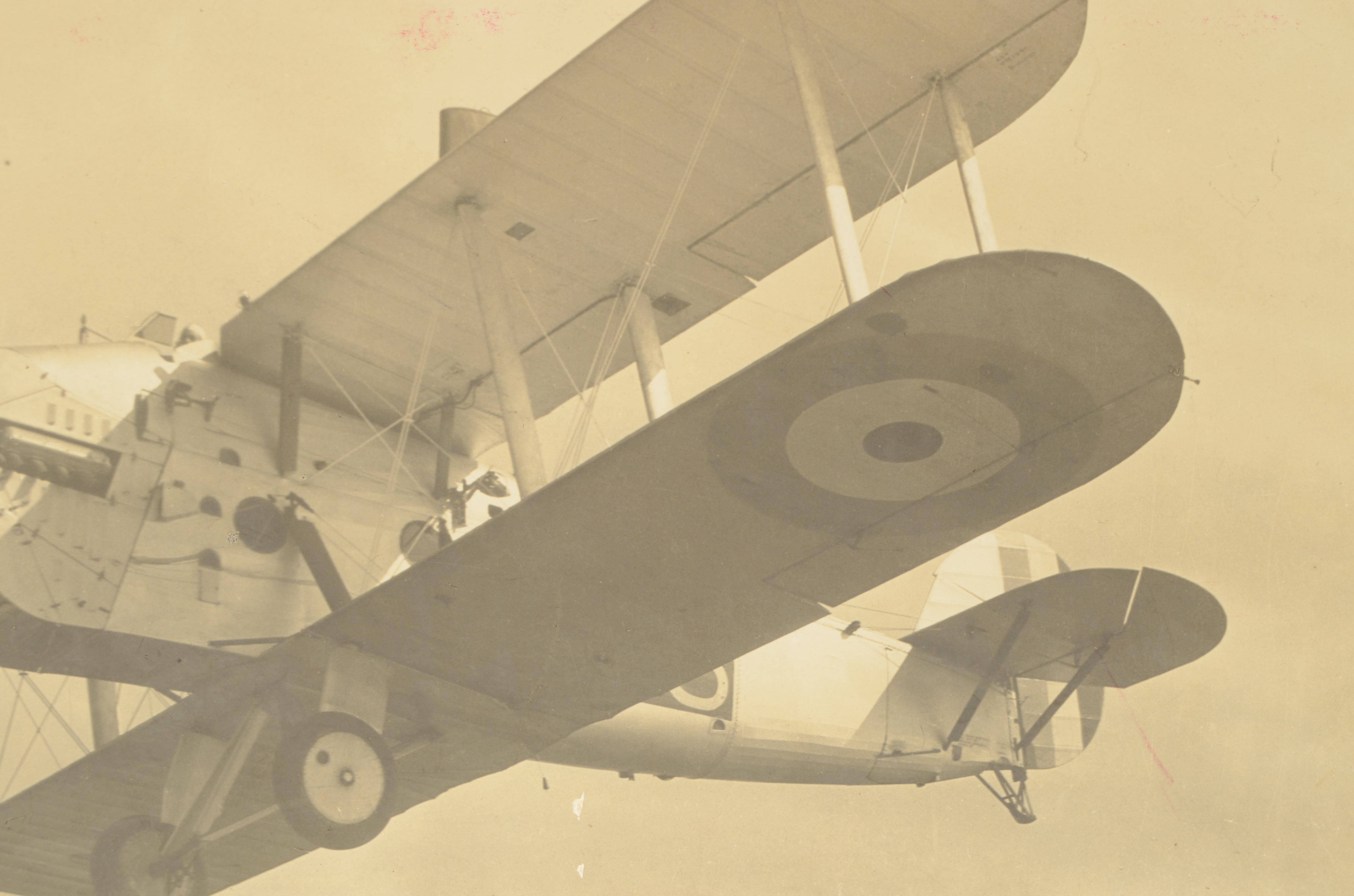 Historisches Foto, das die Blackburn R-1 Blackburn im Flug zeigt, aufgenommen in den 1920er Jahren in Großbritannien im Zustand „Gut“ im Angebot in Milan, IT