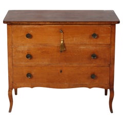 Commodes and Chests of Drawers