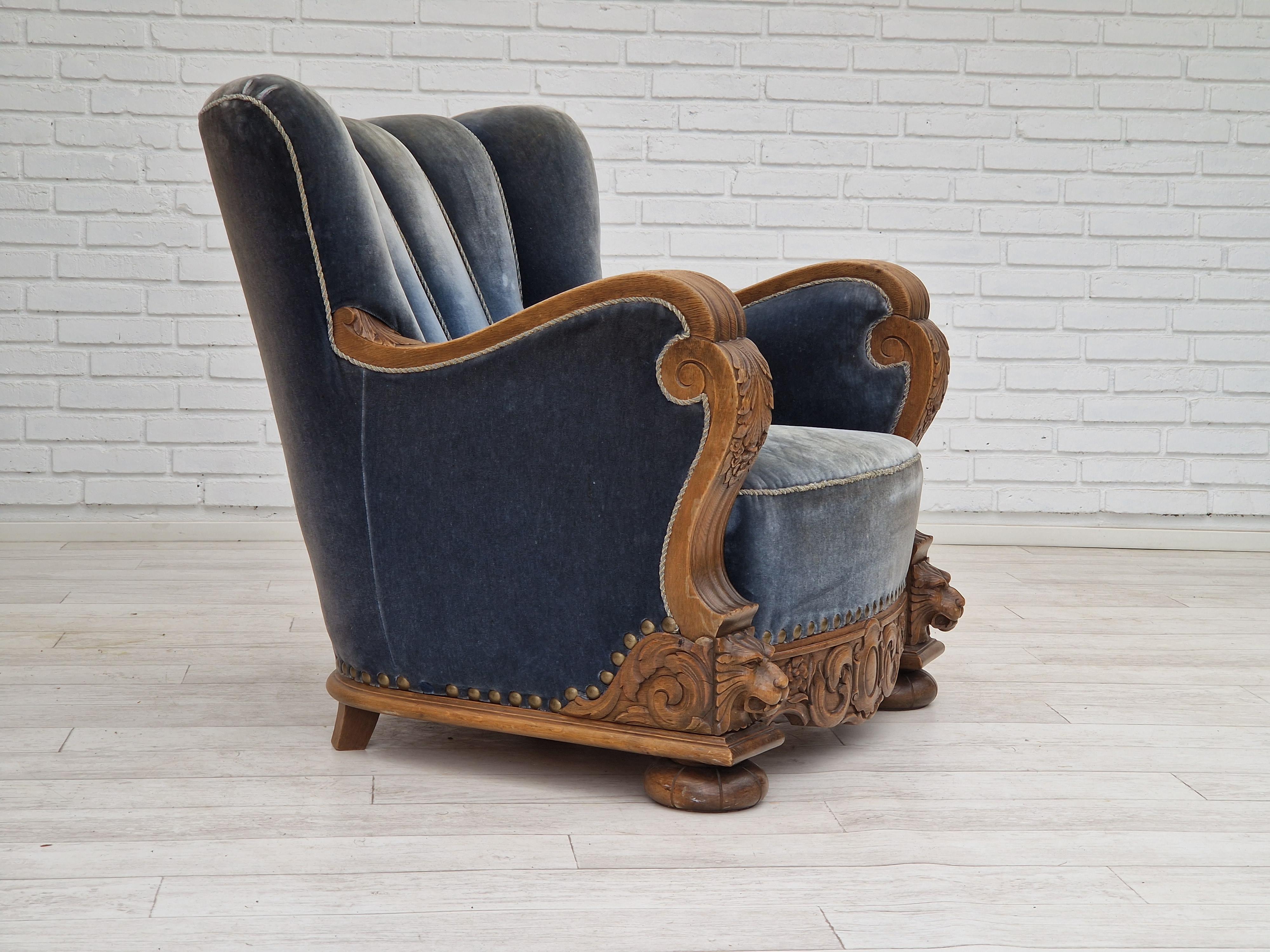 1930-50s Danish Art Deco Design, Relax Chair in Original Ocean Blue Velour In Good Condition In Tarm, 82