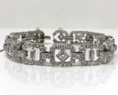 1930 Antique 9 Carat White Diamond Bracelet in Platinum