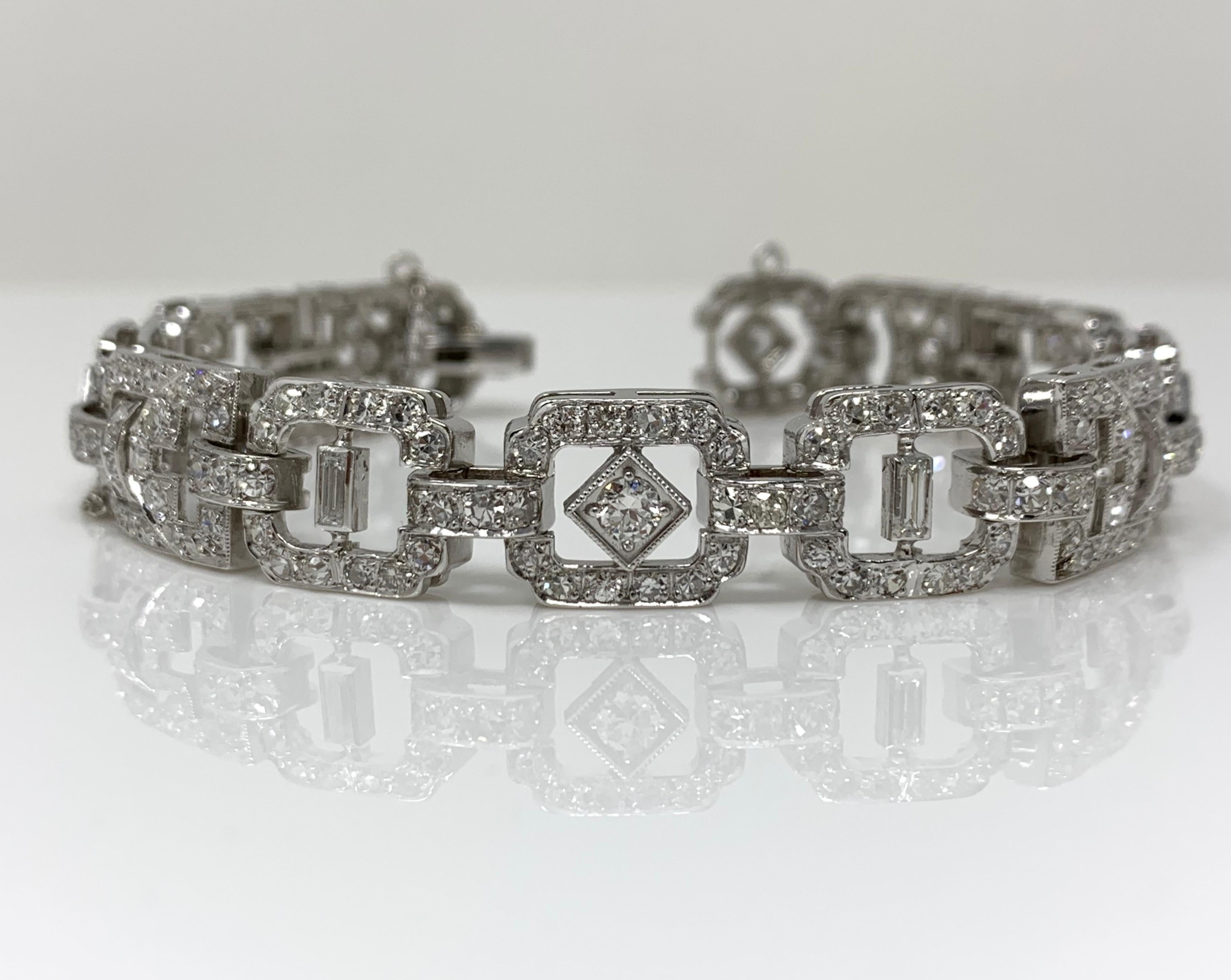 1930 Antikes 9 Karat weißes Diamantarmband aus Platin für Damen oder Herren im Angebot