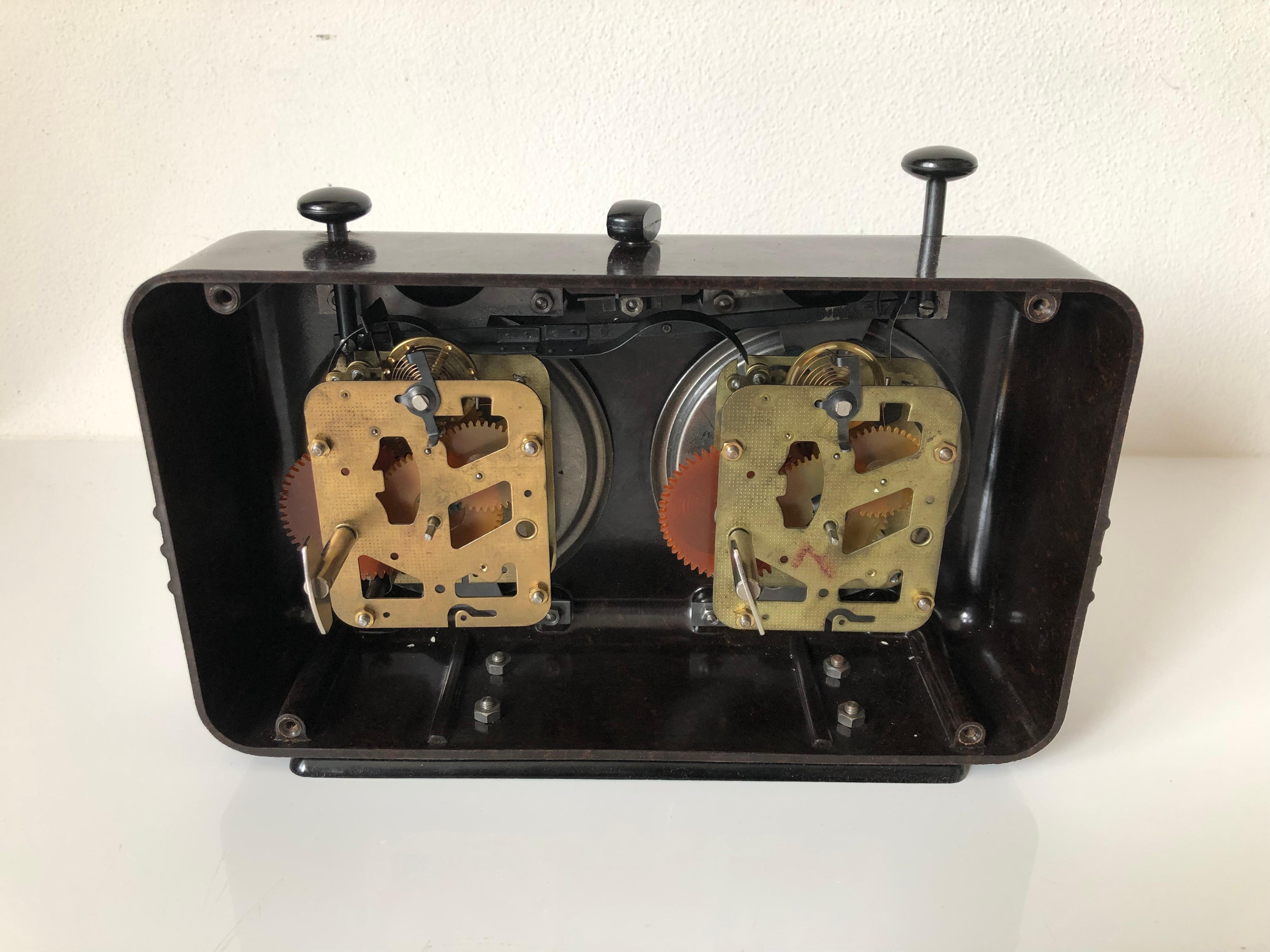 - Bakelite chess clock timer by Chronotechna Czechoslovakia
- Good original condition
- Both mechanic movements is in fully working condition.